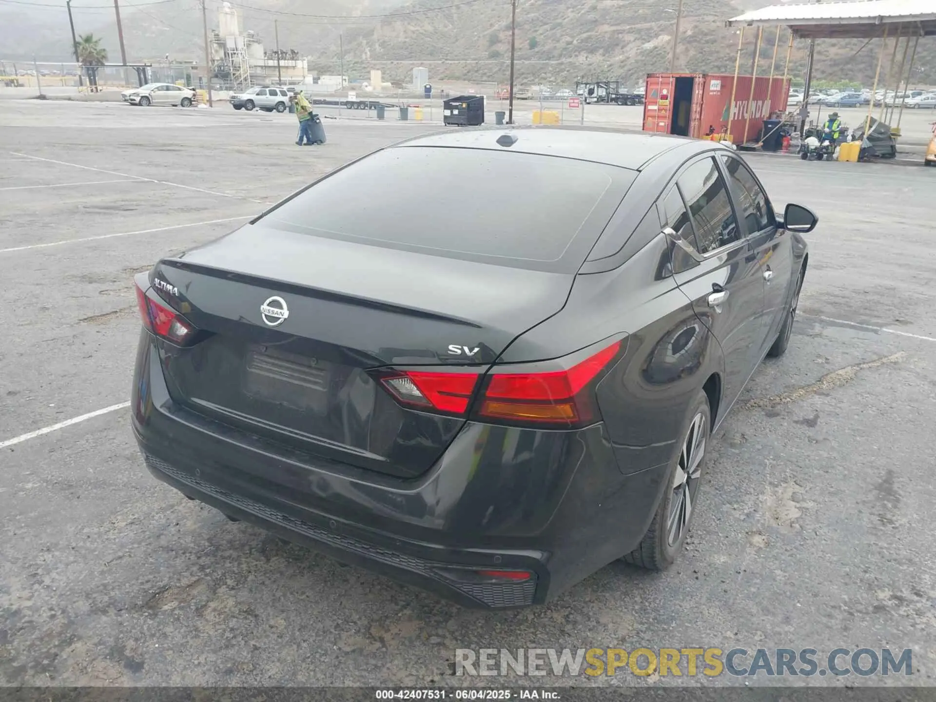 4 Photograph of a damaged car 1N4BL4DV8NN331938 NISSAN ALTIMA 2022