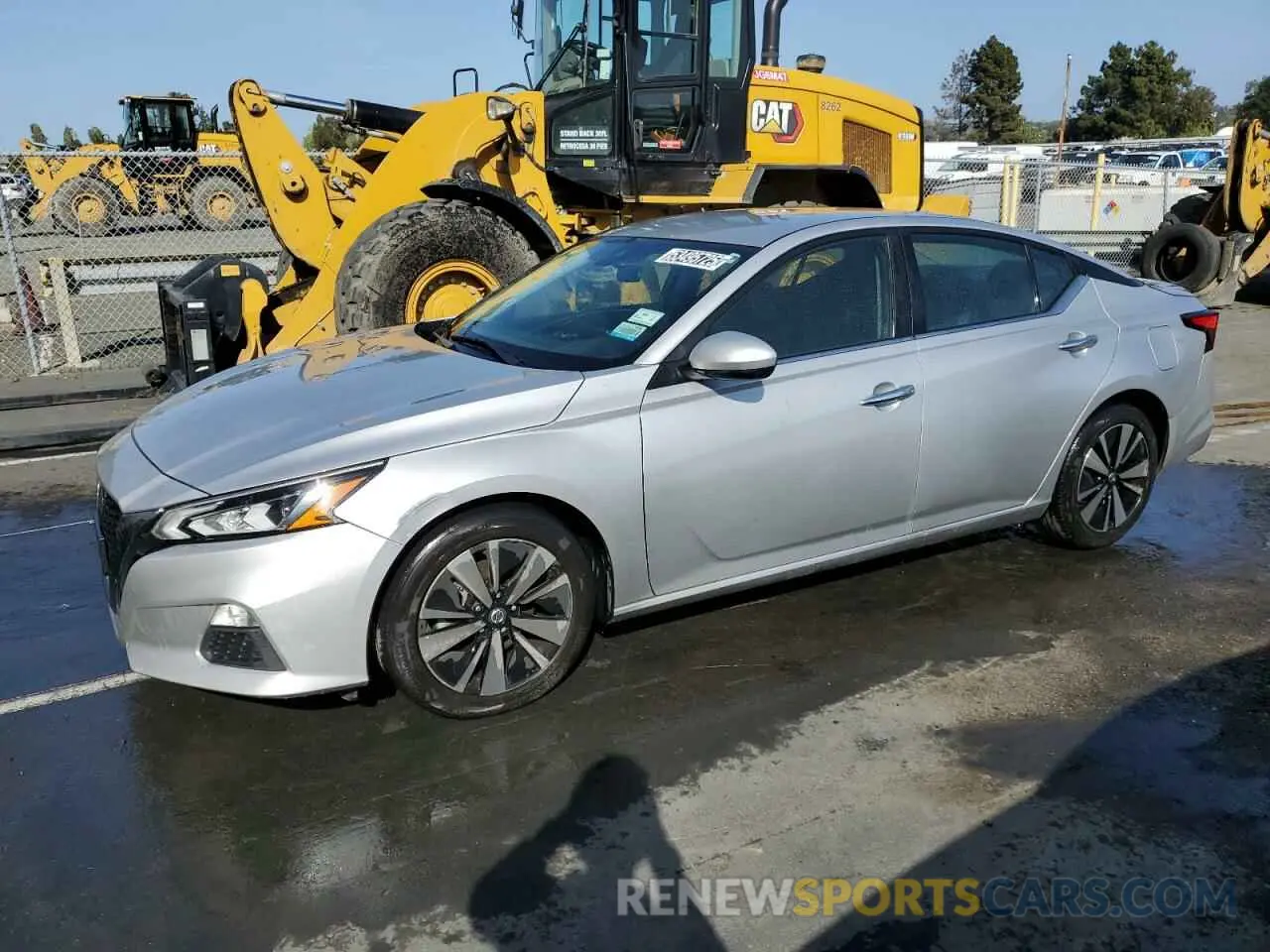 1 Photograph of a damaged car 1N4BL4DV8NN335701 NISSAN ALTIMA 2022