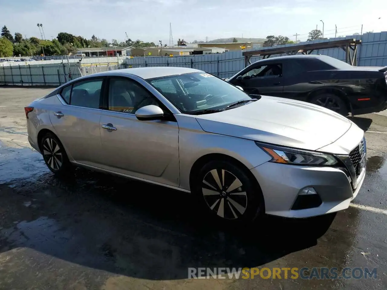 4 Photograph of a damaged car 1N4BL4DV8NN335701 NISSAN ALTIMA 2022