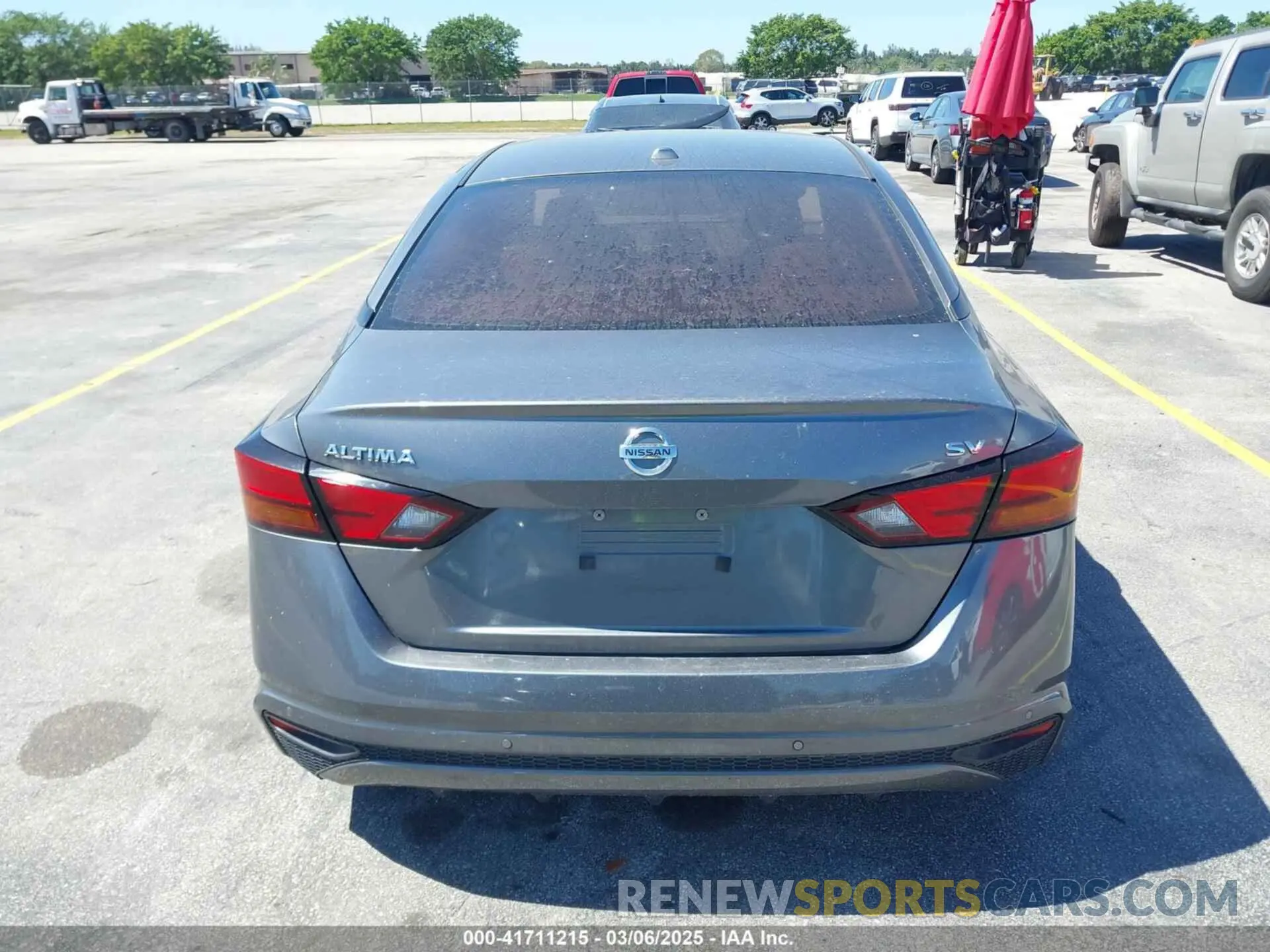16 Photograph of a damaged car 1N4BL4DV8NN388866 NISSAN ALTIMA 2022