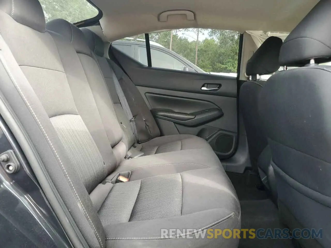 10 Photograph of a damaged car 1N4BL4DV8NN394103 NISSAN ALTIMA 2022