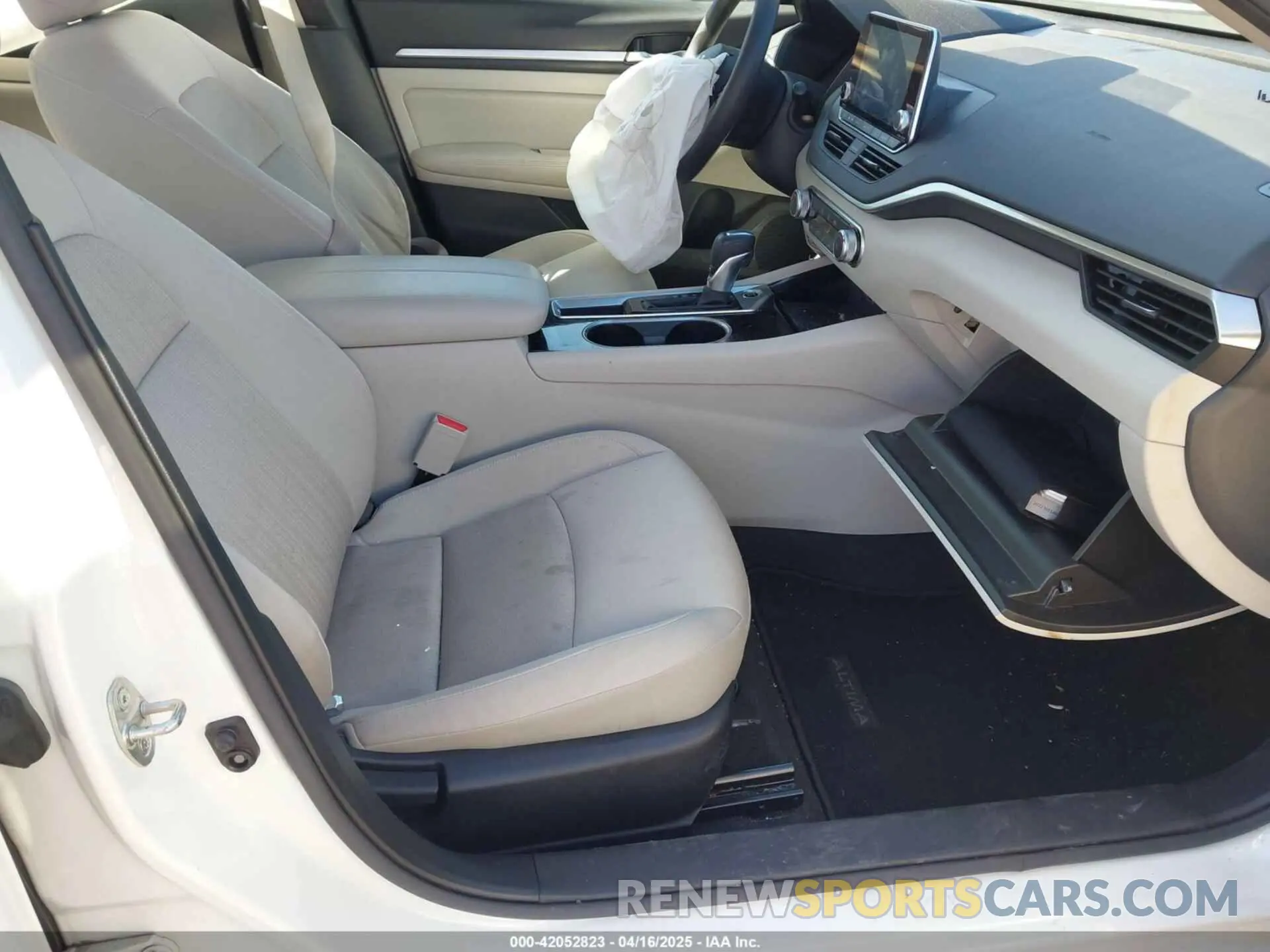 5 Photograph of a damaged car 1N4BL4DV9NN339529 NISSAN ALTIMA 2022