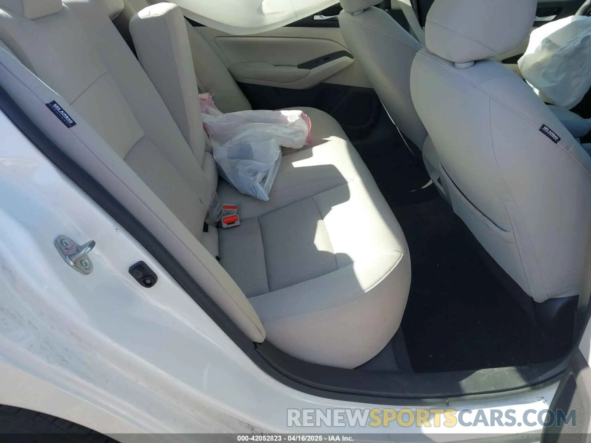 8 Photograph of a damaged car 1N4BL4DV9NN339529 NISSAN ALTIMA 2022