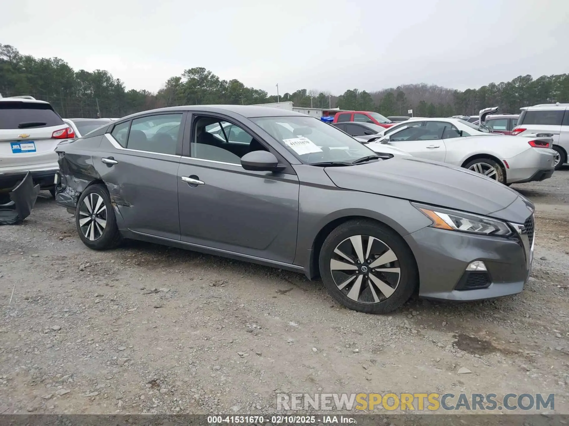 13 Photograph of a damaged car 1N4BL4DV9NN340440 NISSAN ALTIMA 2022