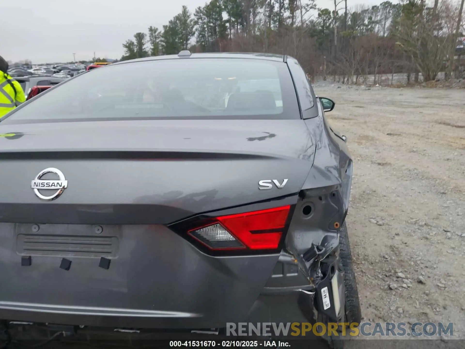 17 Photograph of a damaged car 1N4BL4DV9NN340440 NISSAN ALTIMA 2022