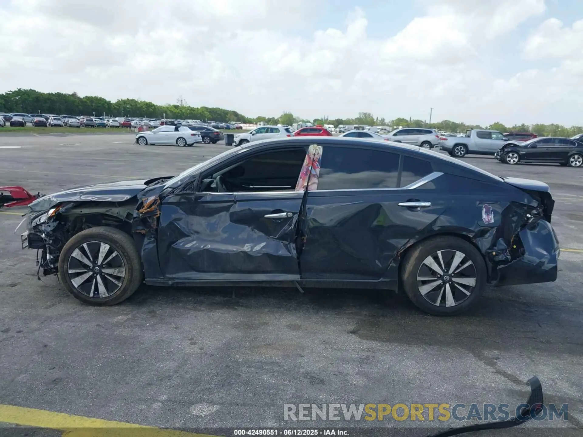 15 Photograph of a damaged car 1N4BL4DV9NN342916 NISSAN ALTIMA 2022