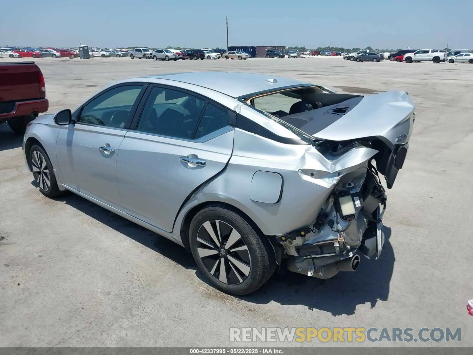 3 Photograph of a damaged car 1N4BL4DV9NN356248 NISSAN ALTIMA 2022