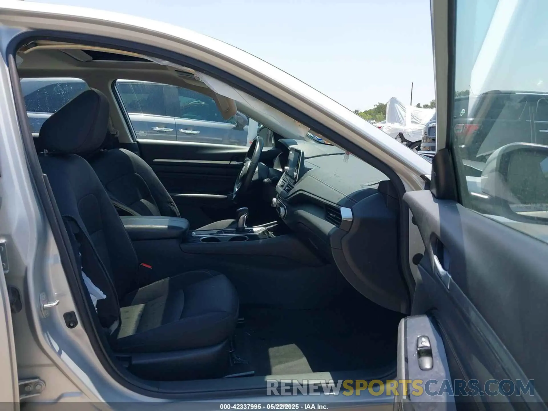 5 Photograph of a damaged car 1N4BL4DV9NN356248 NISSAN ALTIMA 2022