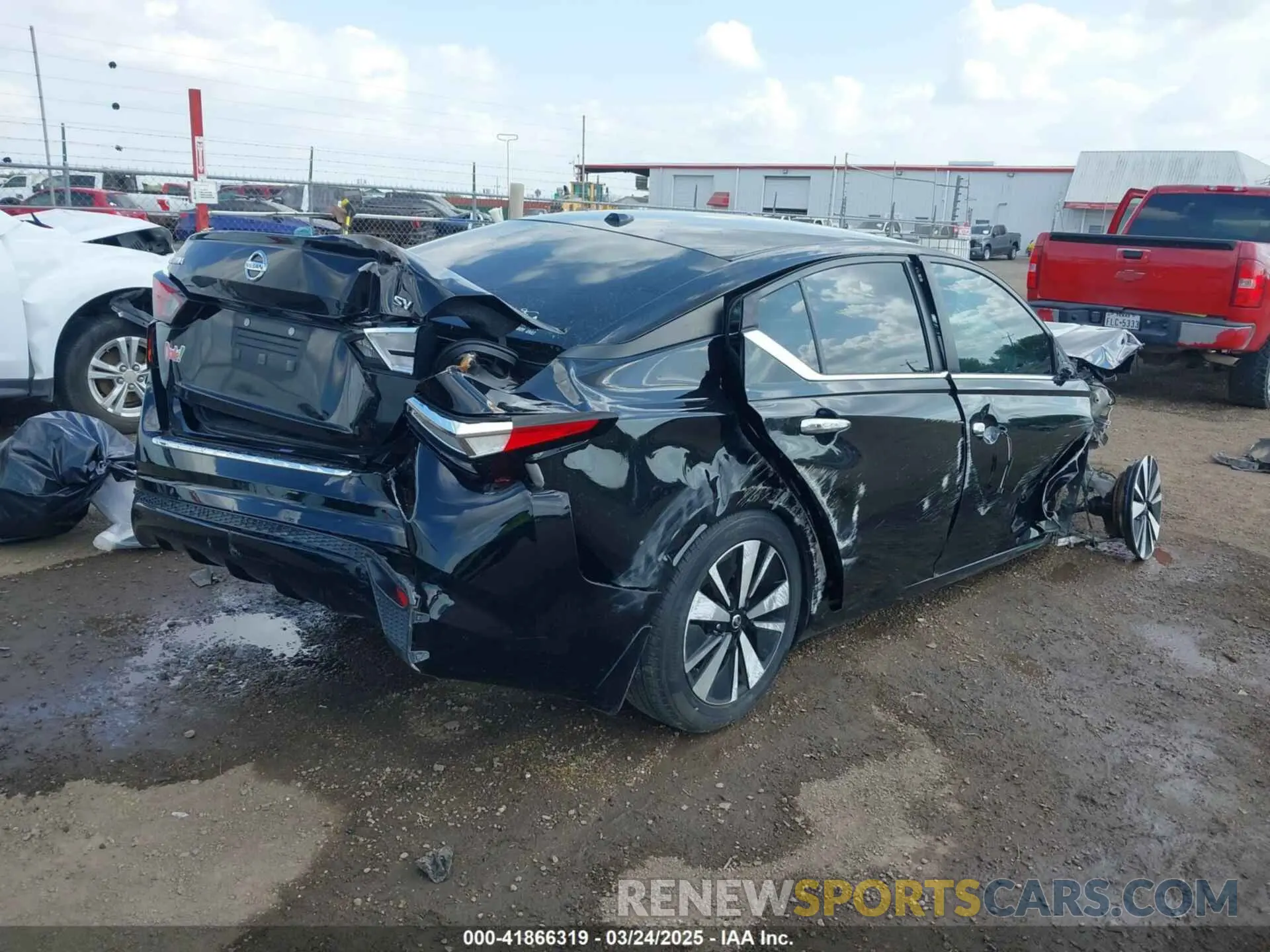 4 Photograph of a damaged car 1N4BL4DV9NN361630 NISSAN ALTIMA 2022