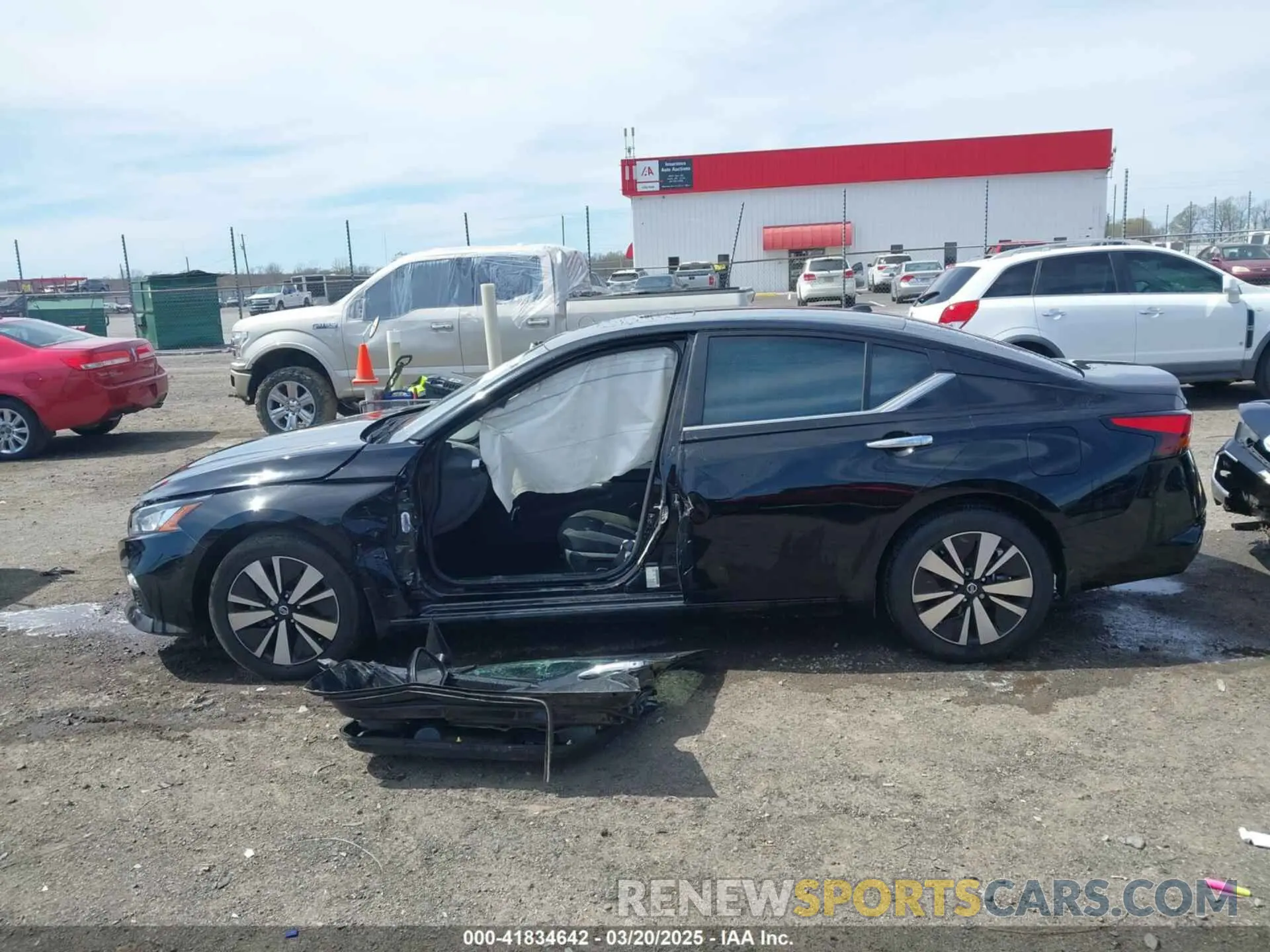 14 Photograph of a damaged car 1N4BL4DV9NN366746 NISSAN ALTIMA 2022