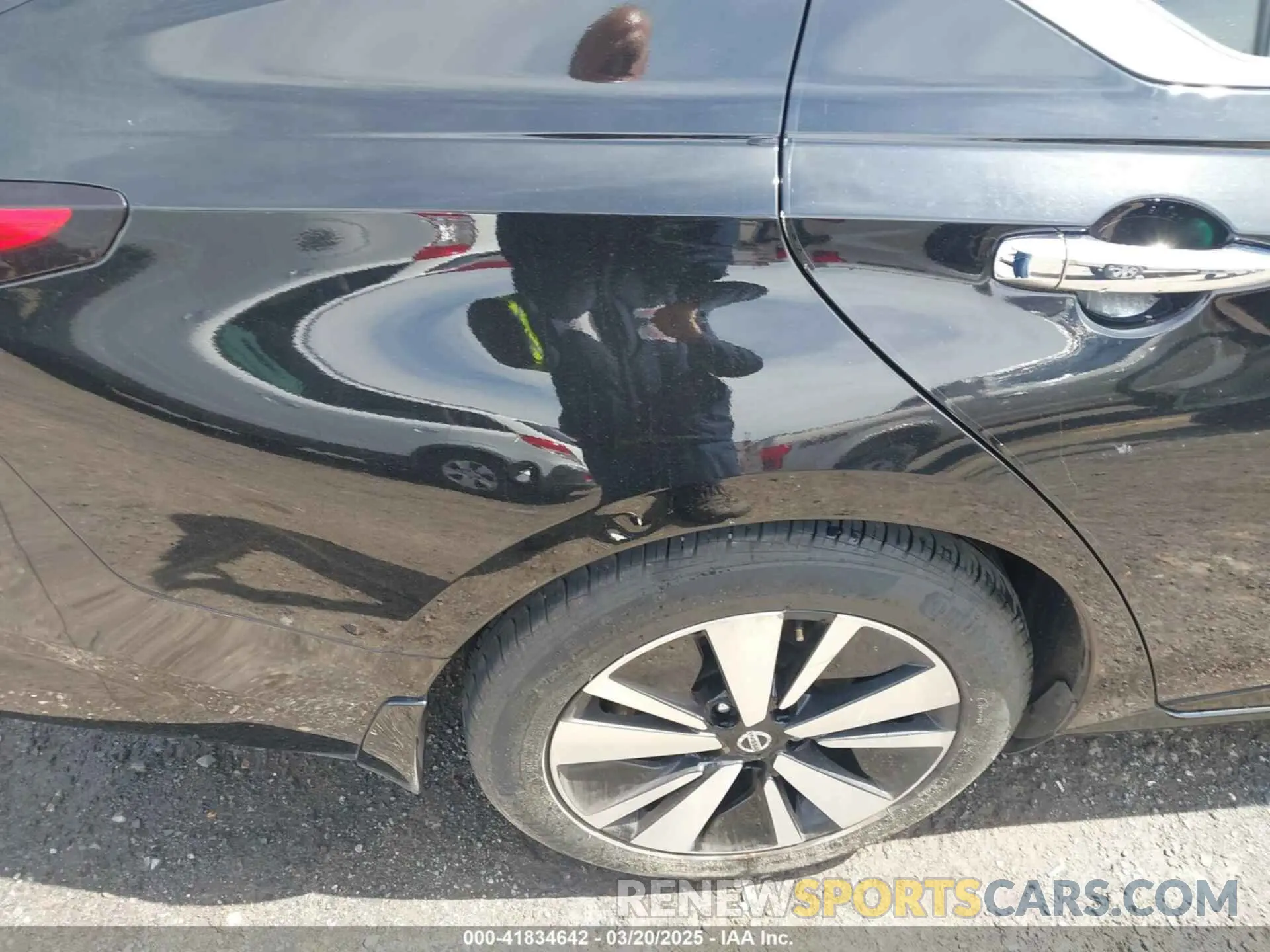 19 Photograph of a damaged car 1N4BL4DV9NN366746 NISSAN ALTIMA 2022