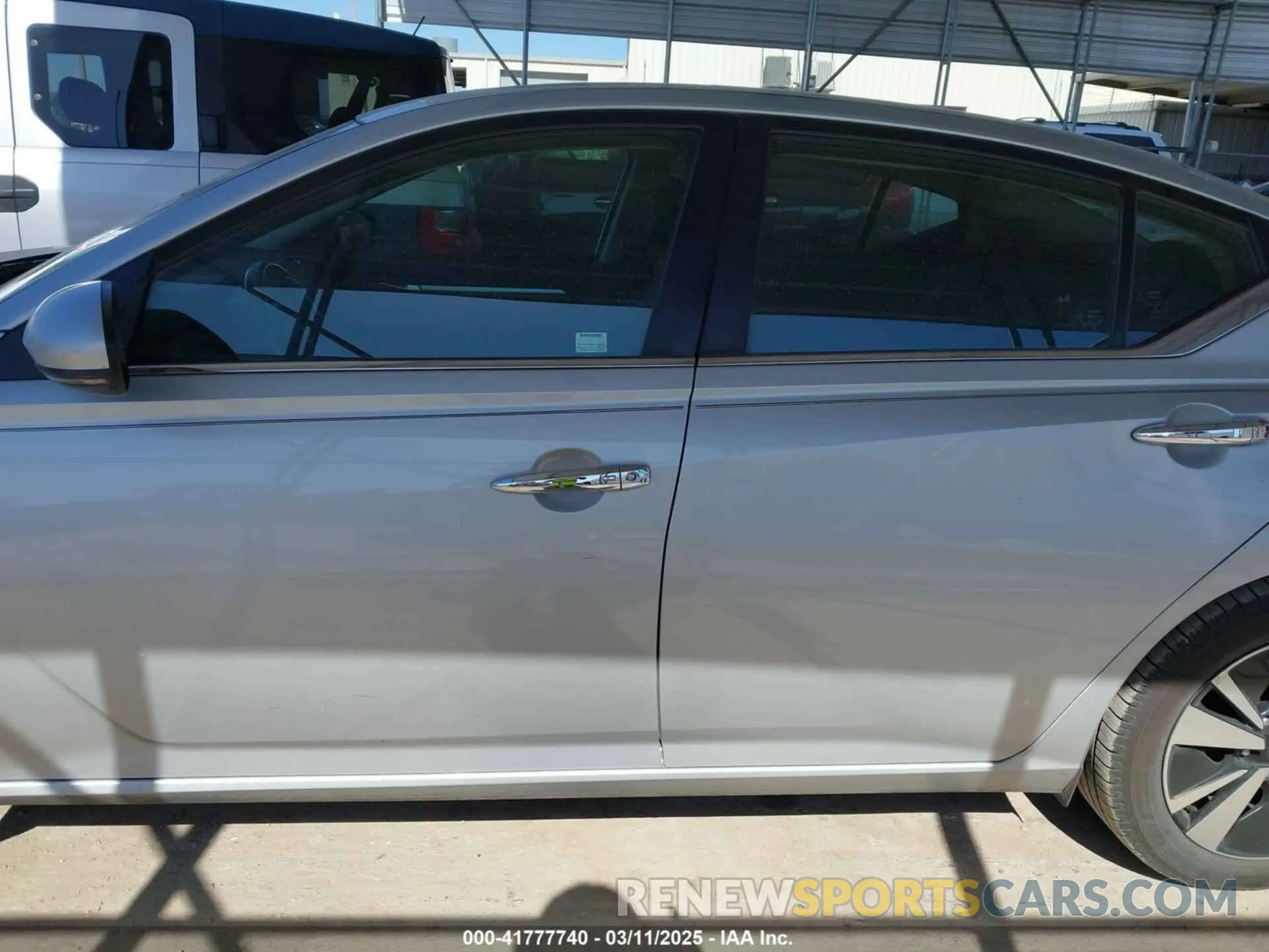 14 Photograph of a damaged car 1N4BL4DV9NN371056 NISSAN ALTIMA 2022