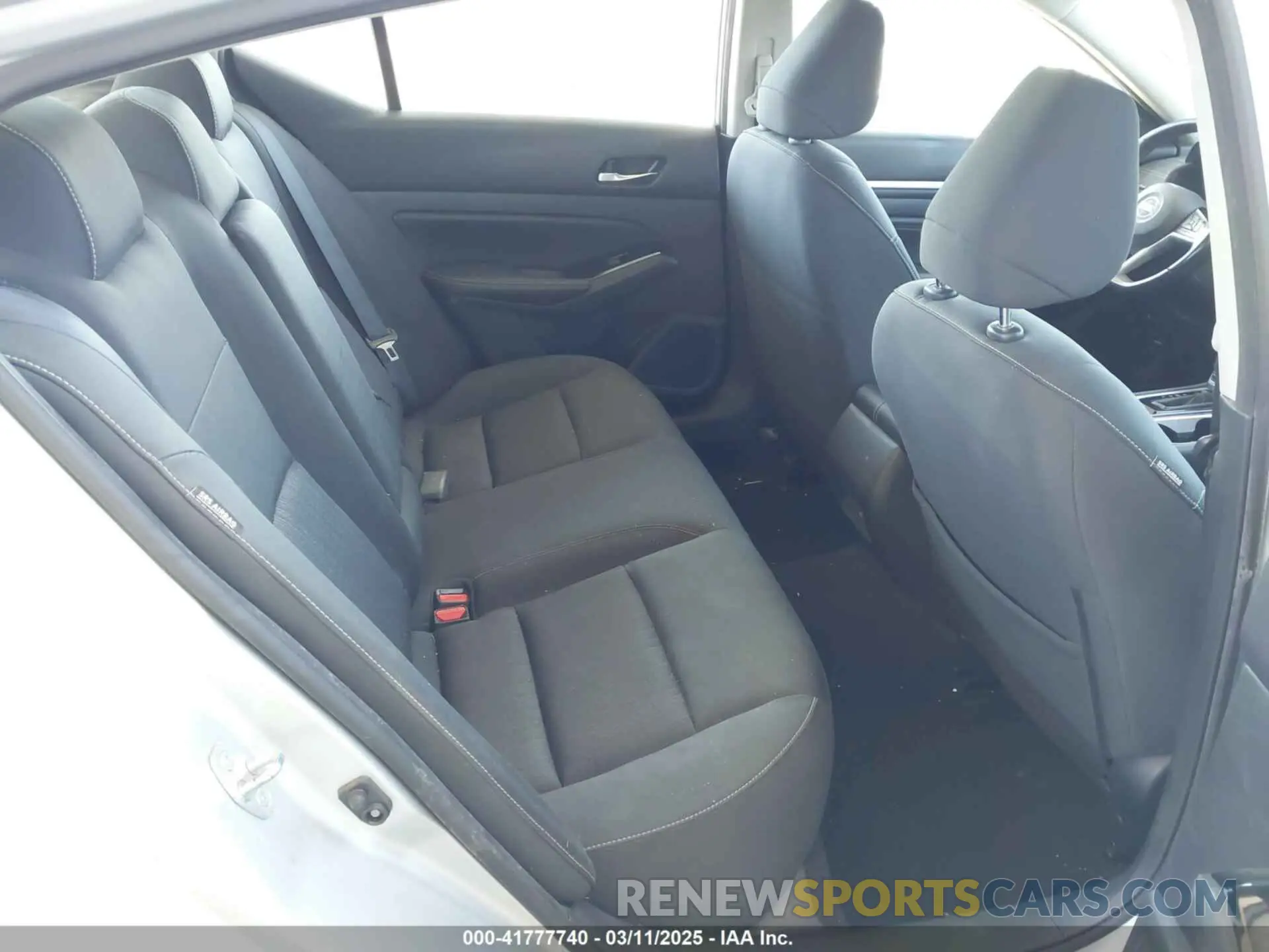 8 Photograph of a damaged car 1N4BL4DV9NN371056 NISSAN ALTIMA 2022