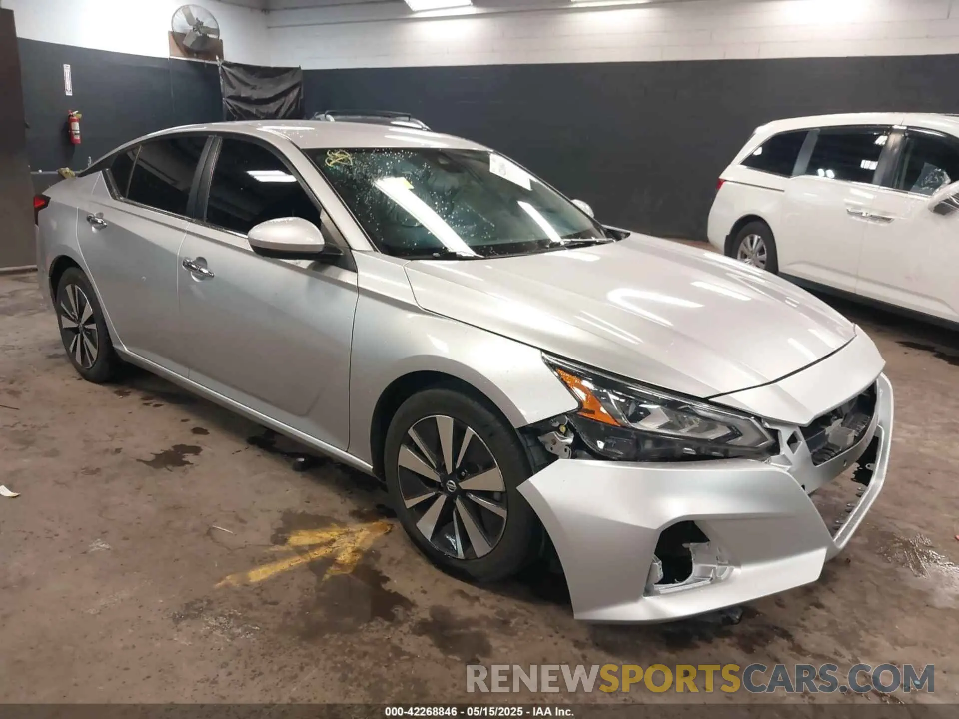 1 Photograph of a damaged car 1N4BL4DV9NN385698 NISSAN ALTIMA 2022