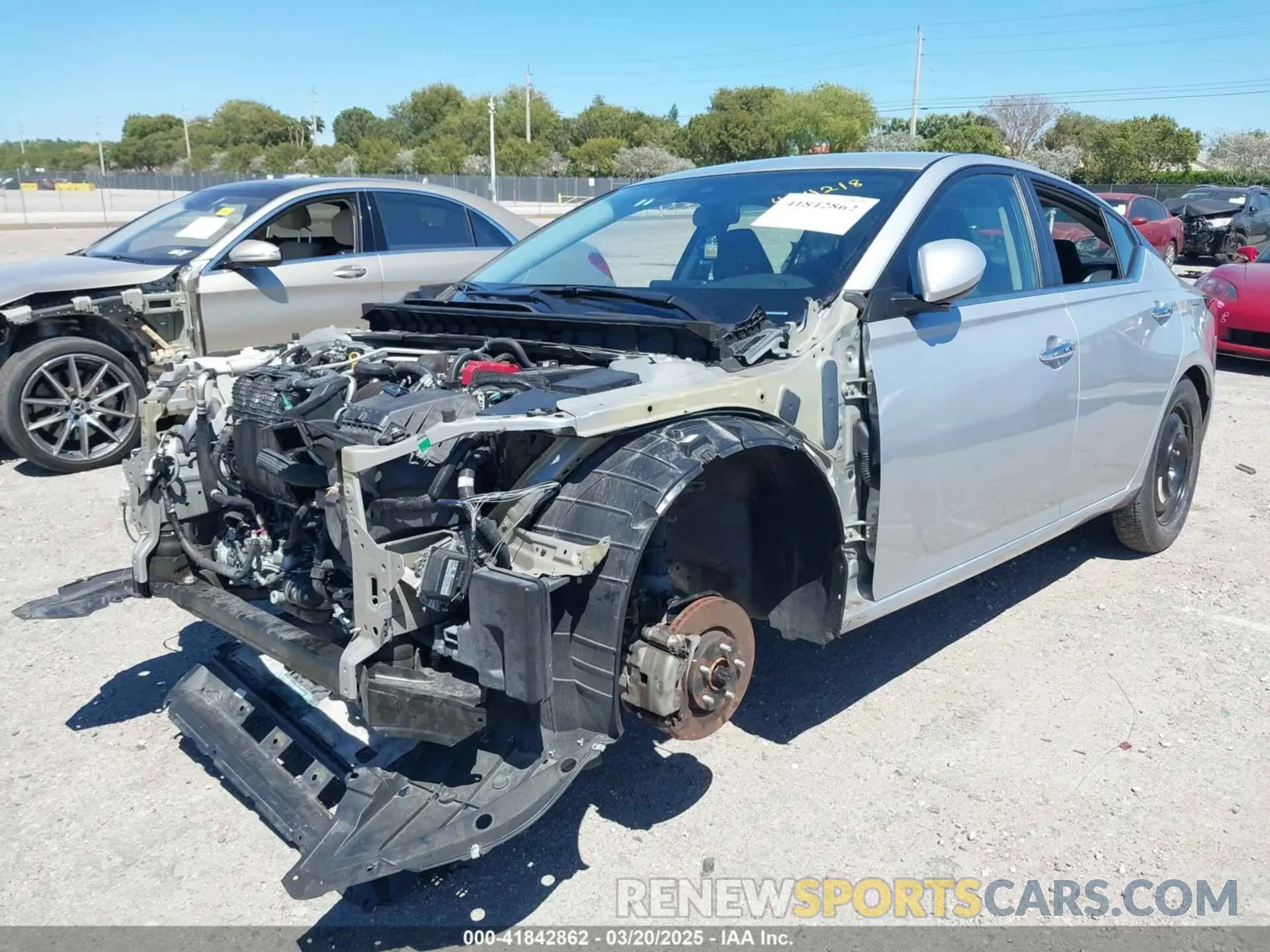 18 Photograph of a damaged car 1N4BL4DV9NN395888 NISSAN ALTIMA 2022