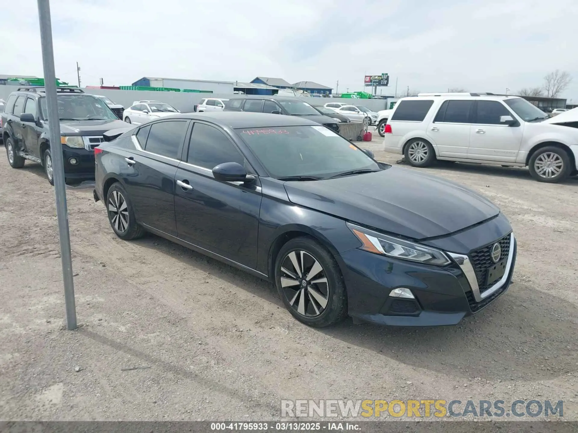 13 Photograph of a damaged car 1N4BL4DV9NN413922 NISSAN ALTIMA 2022