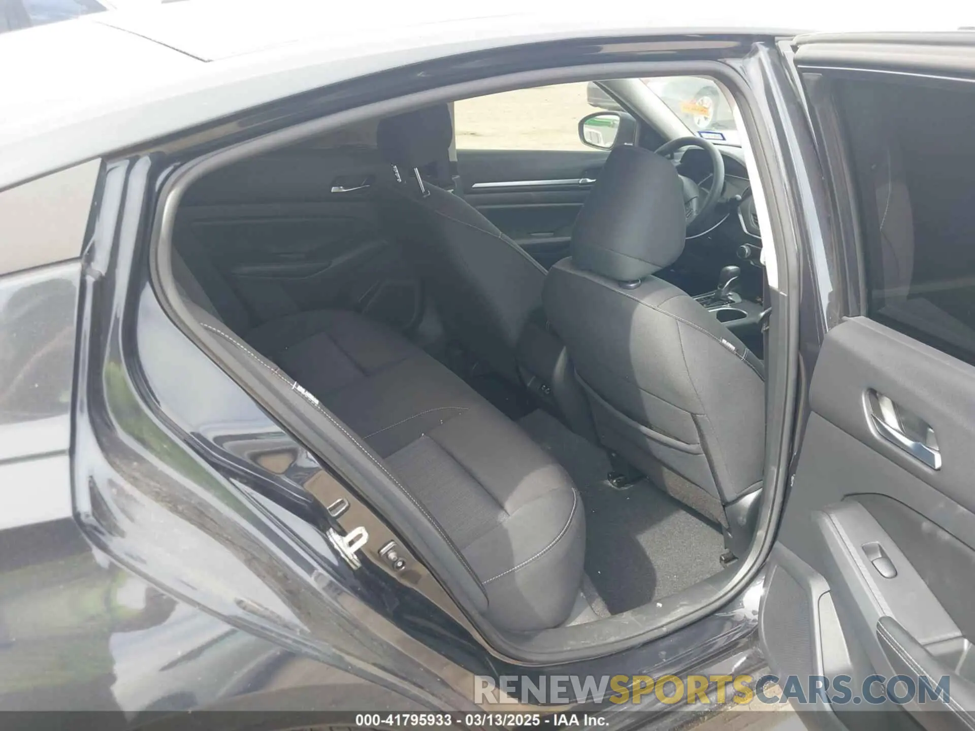 8 Photograph of a damaged car 1N4BL4DV9NN413922 NISSAN ALTIMA 2022
