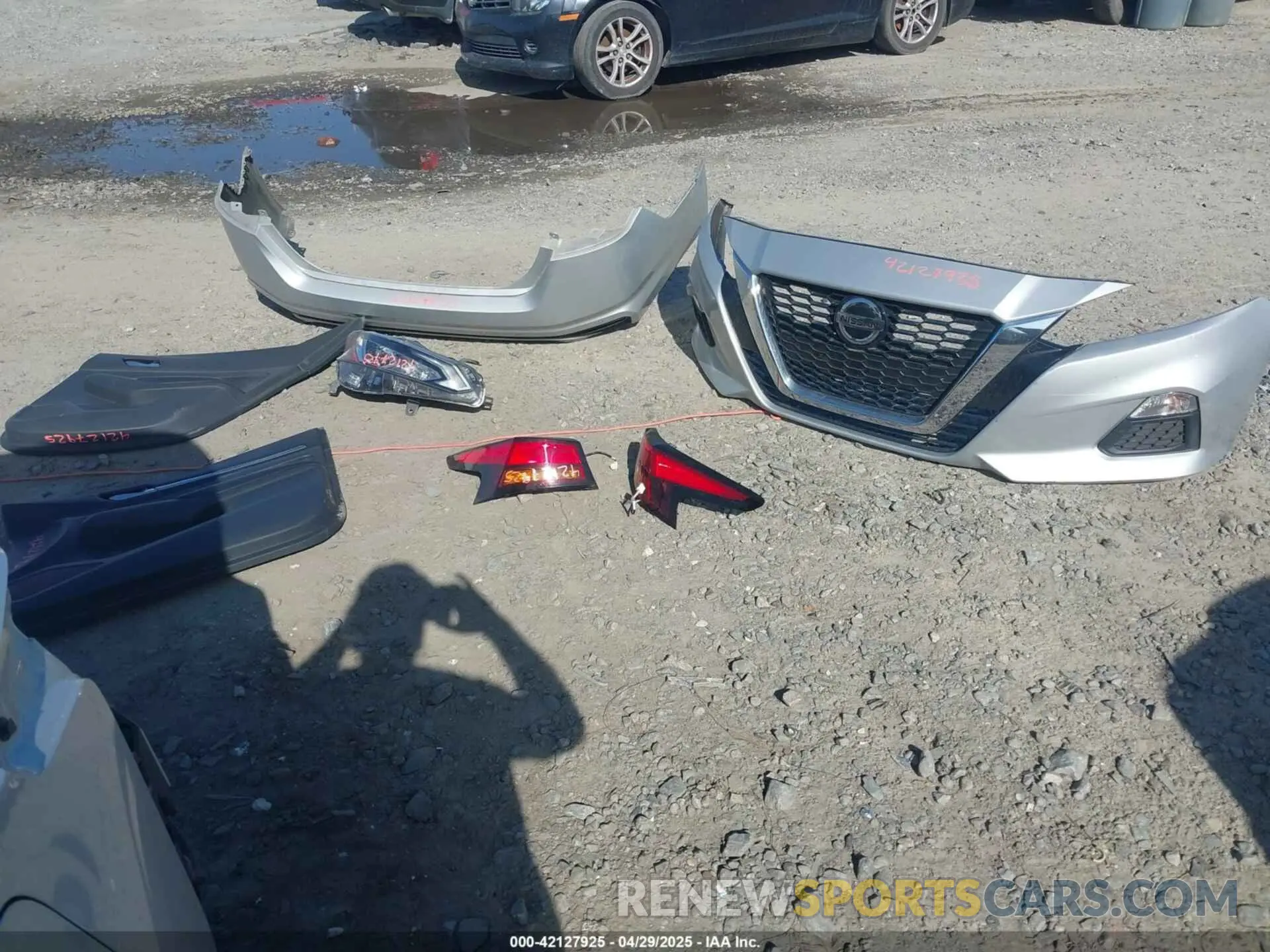 12 Photograph of a damaged car 1N4BL4DVXNN308841 NISSAN ALTIMA 2022