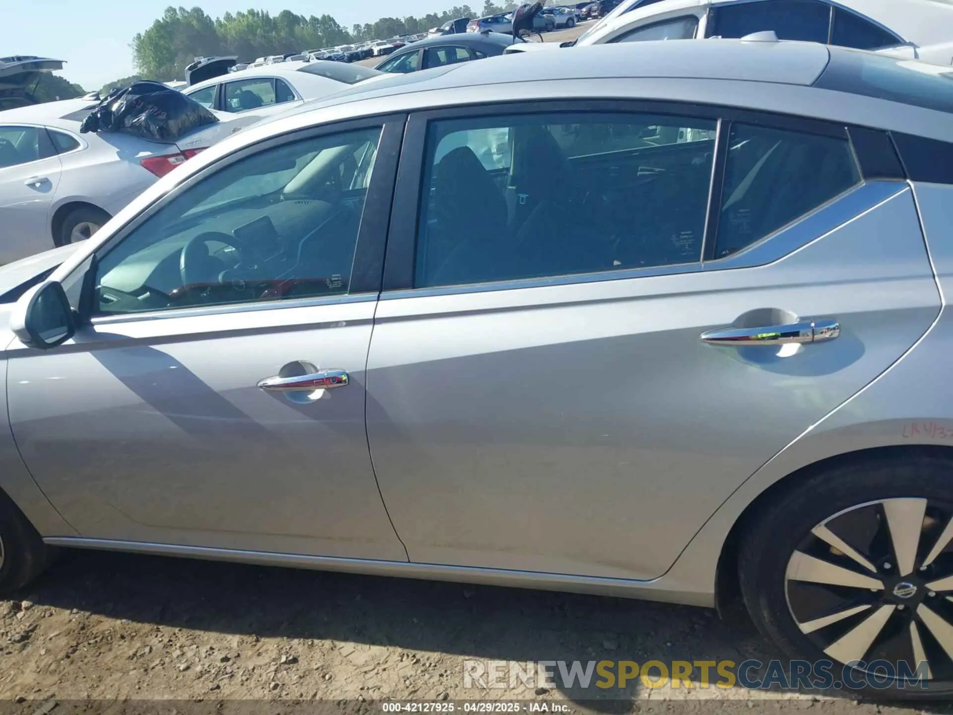 15 Photograph of a damaged car 1N4BL4DVXNN308841 NISSAN ALTIMA 2022