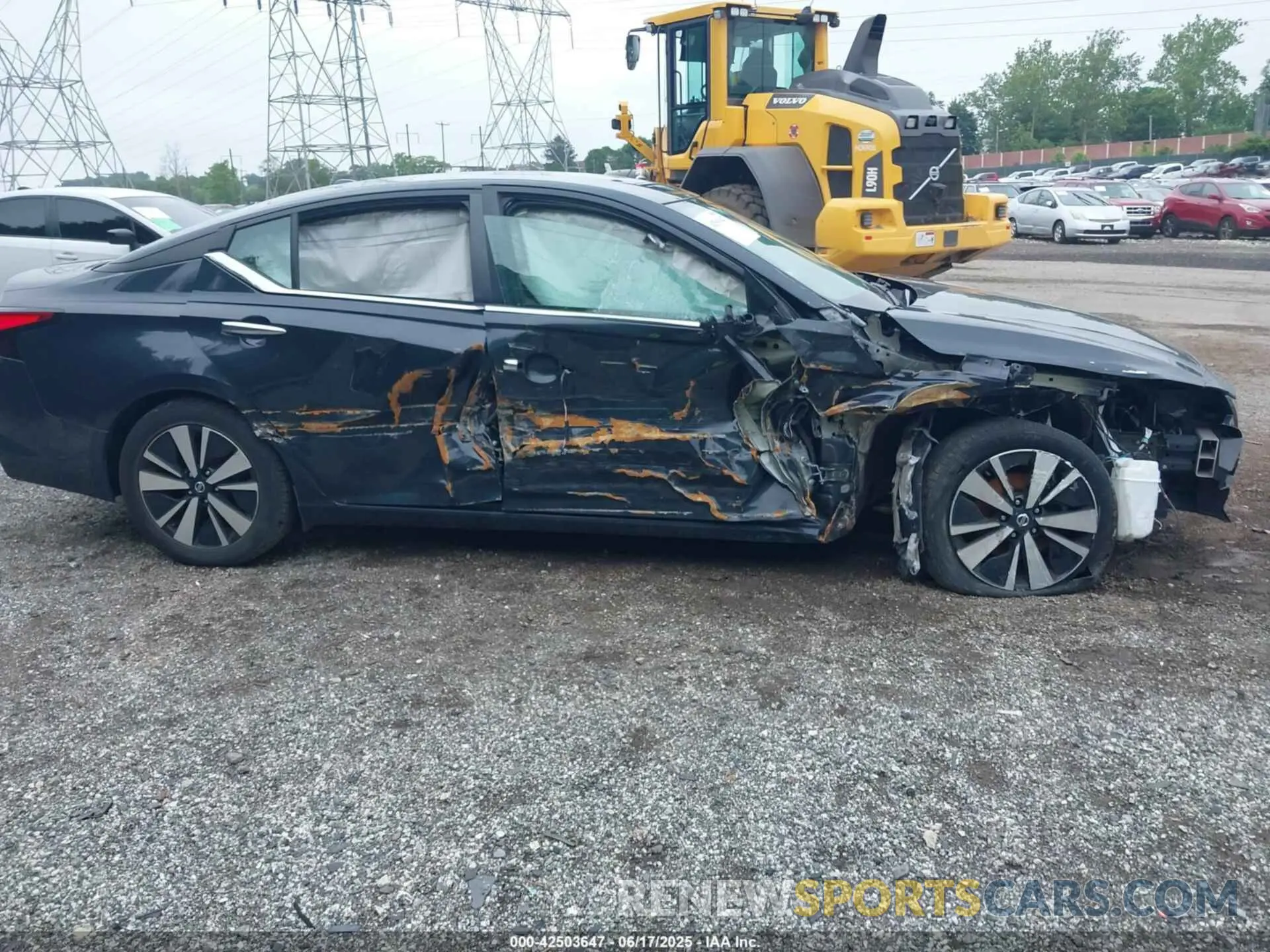 13 Photograph of a damaged car 1N4BL4DVXNN319841 NISSAN ALTIMA 2022