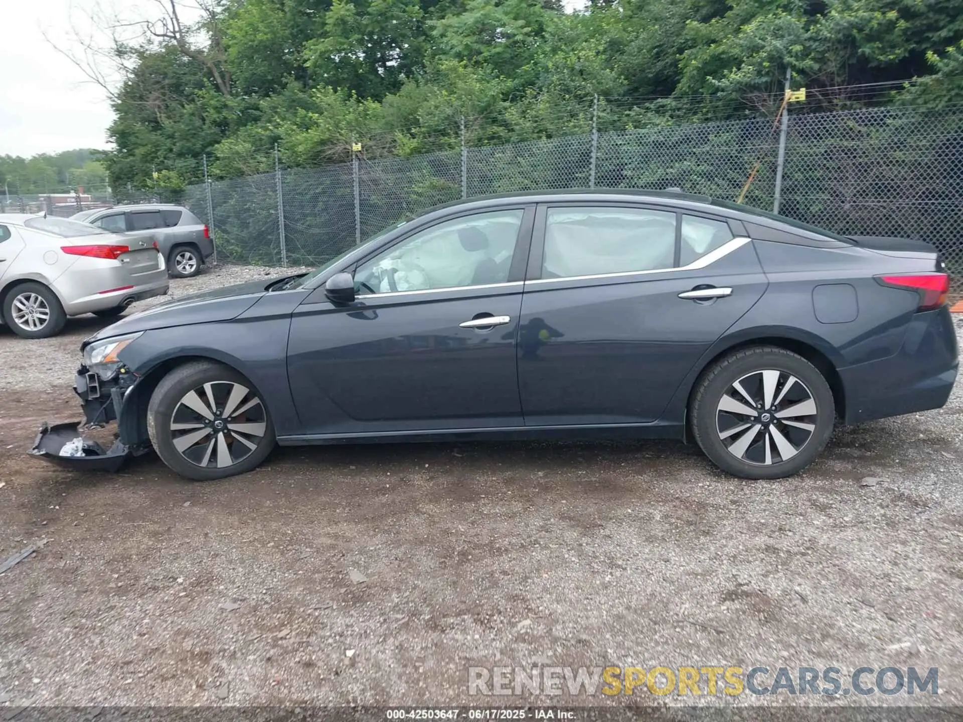 14 Photograph of a damaged car 1N4BL4DVXNN319841 NISSAN ALTIMA 2022