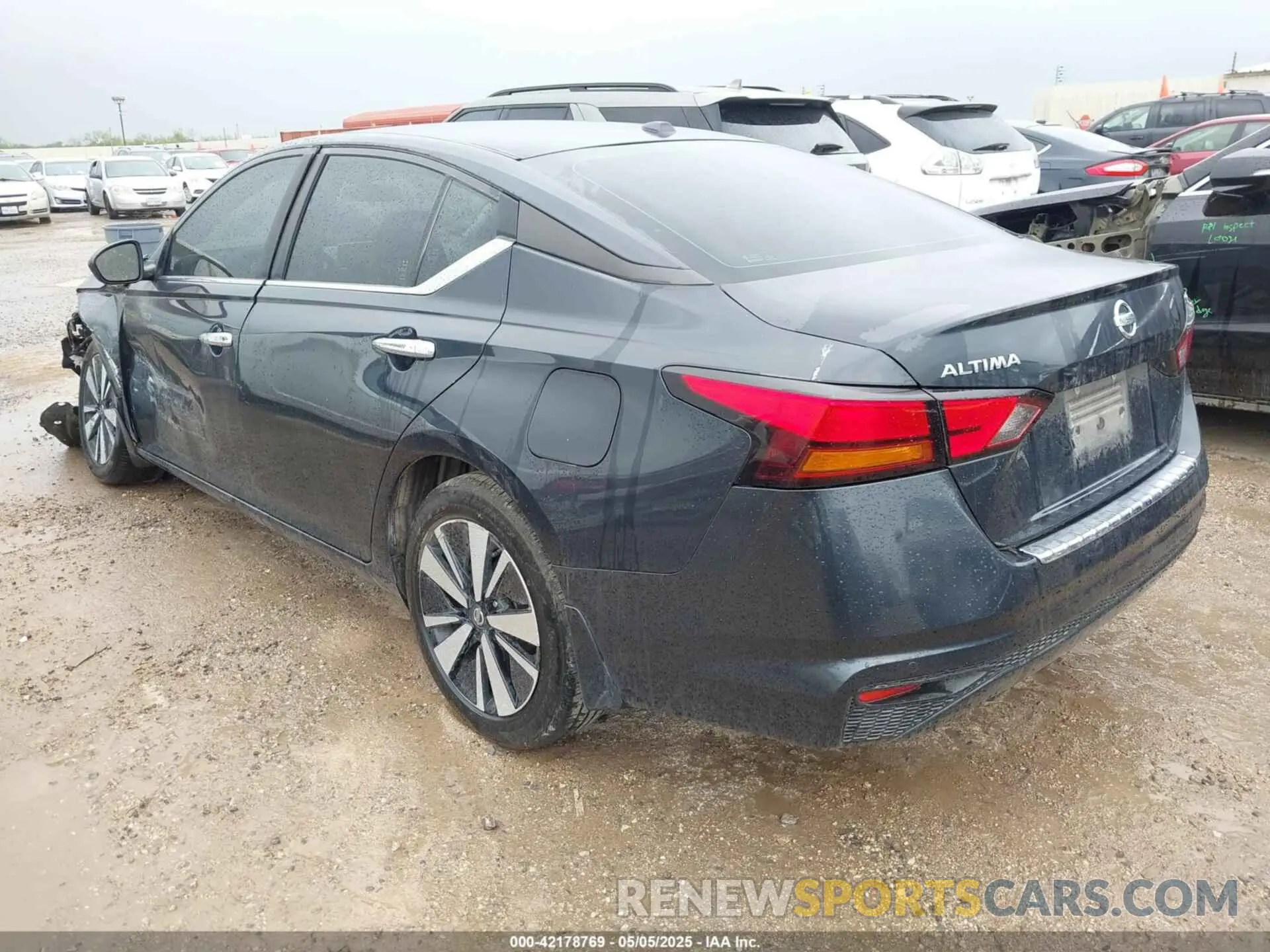 3 Photograph of a damaged car 1N4BL4DVXNN324148 NISSAN ALTIMA 2022