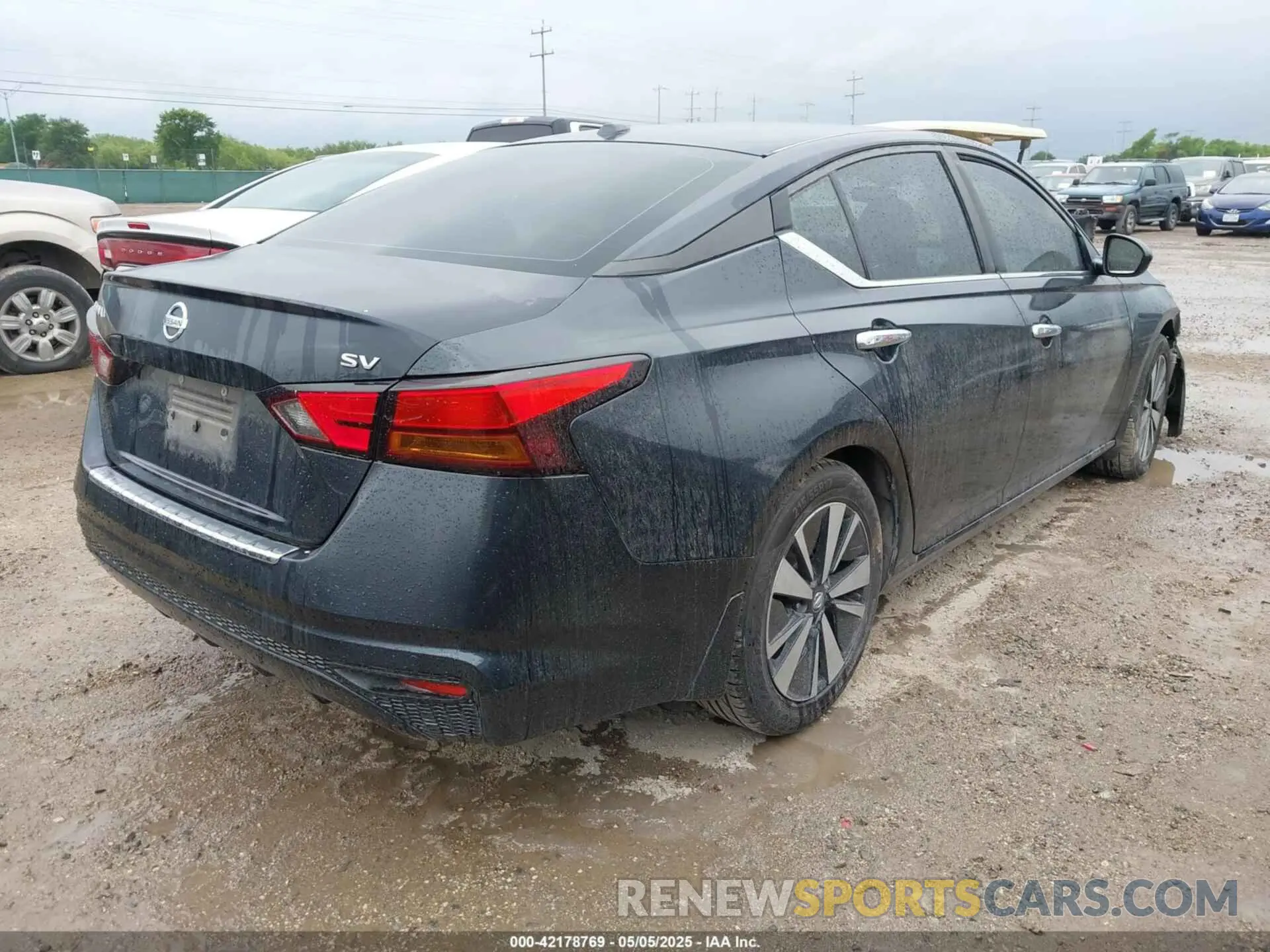 4 Photograph of a damaged car 1N4BL4DVXNN324148 NISSAN ALTIMA 2022