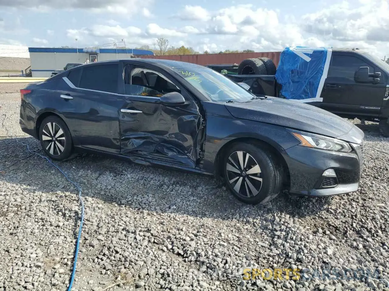 4 Photograph of a damaged car 1N4BL4DVXNN384639 NISSAN ALTIMA 2022