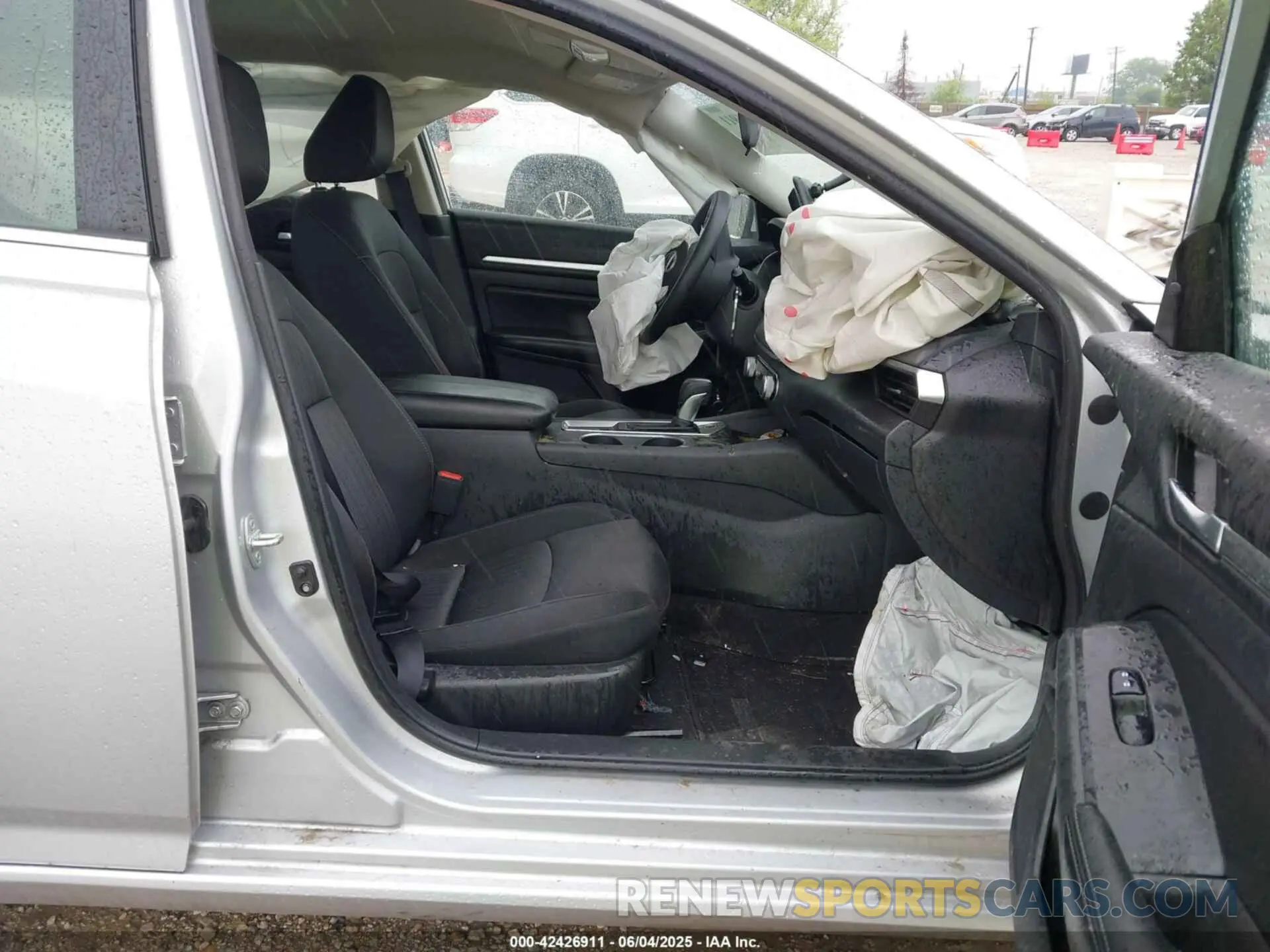 5 Photograph of a damaged car 1N4BL4DW0NN366384 NISSAN ALTIMA 2022