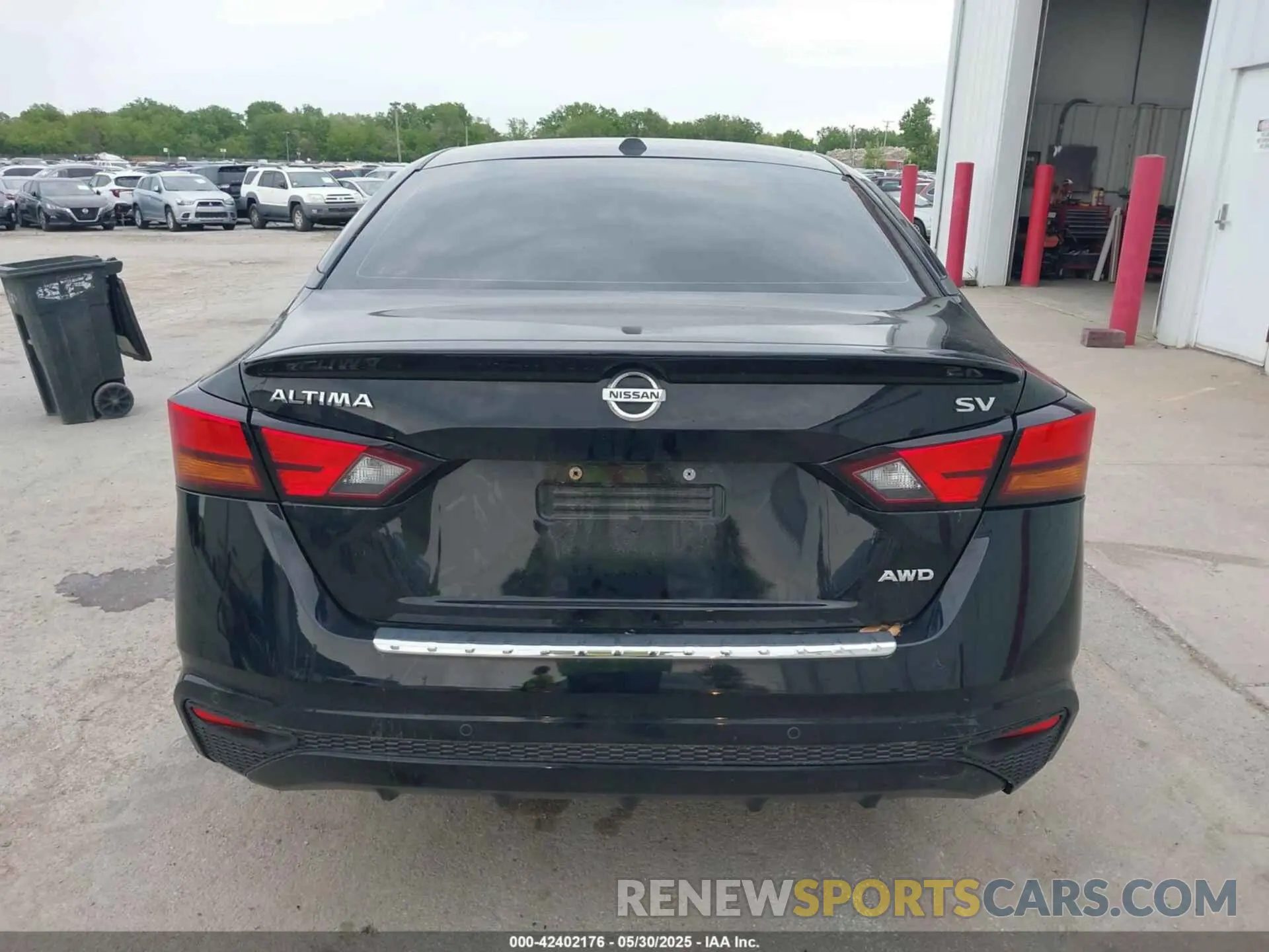 17 Photograph of a damaged car 1N4BL4DW1NN321387 NISSAN ALTIMA 2022