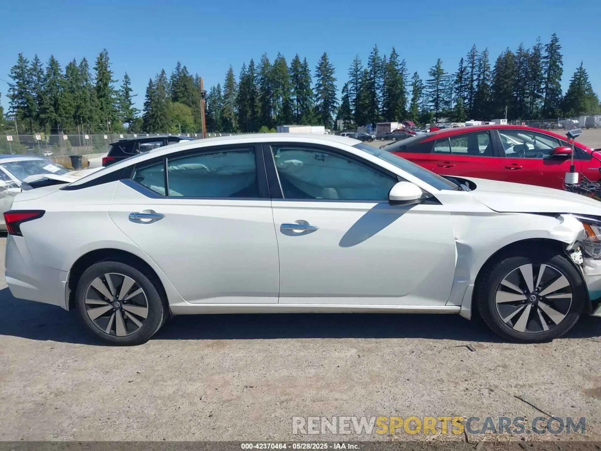 13 Photograph of a damaged car 1N4BL4DW2NN312987 NISSAN ALTIMA 2022