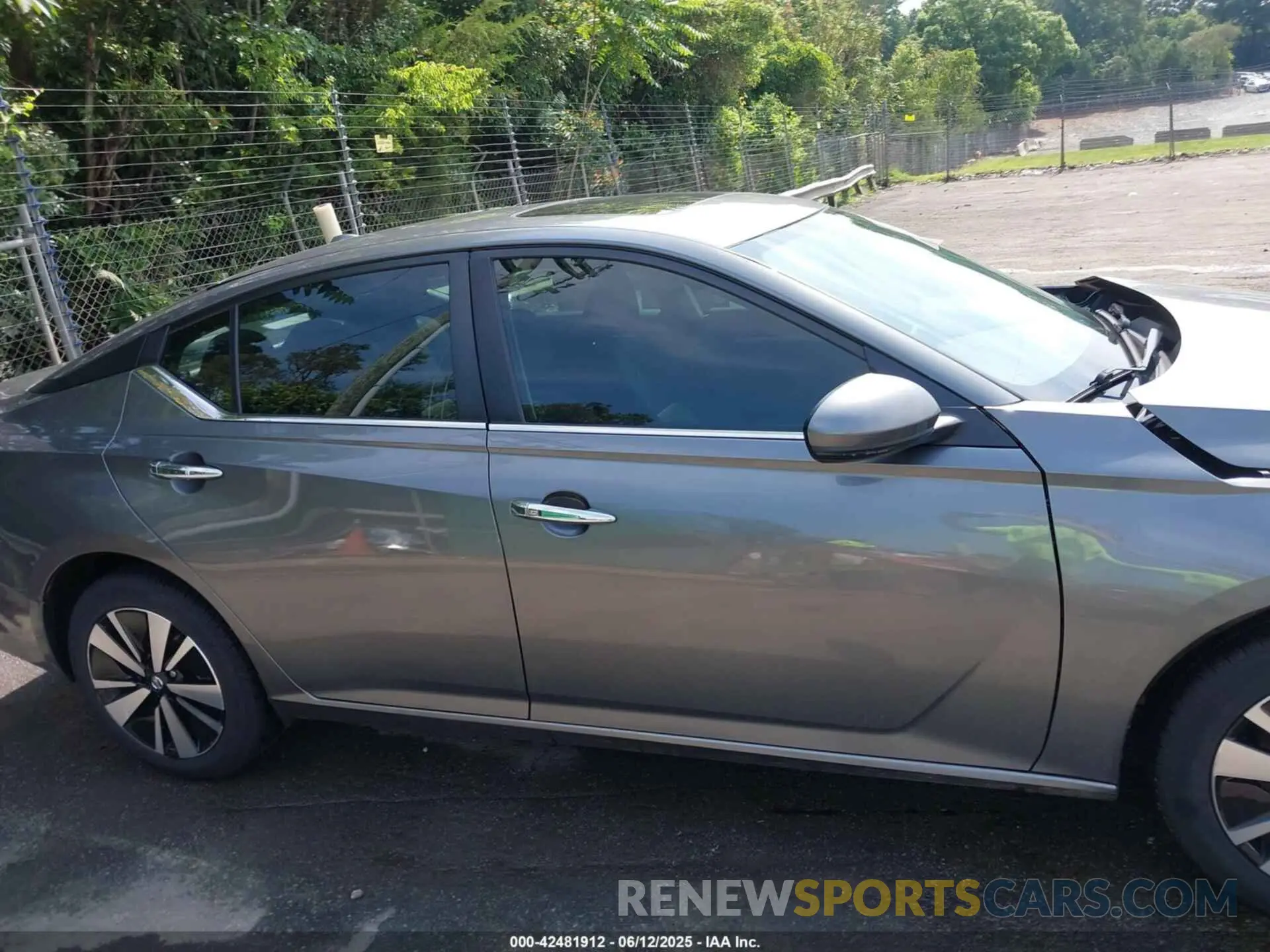 14 Photograph of a damaged car 1N4BL4DW2NN384627 NISSAN ALTIMA 2022
