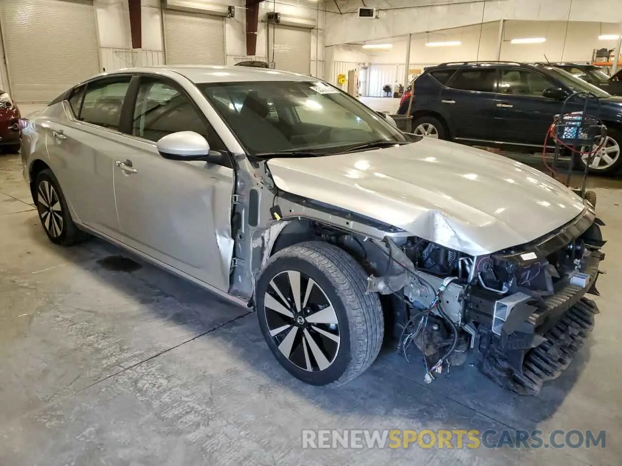 4 Photograph of a damaged car 1N4BL4DWXNN374881 NISSAN ALTIMA 2022