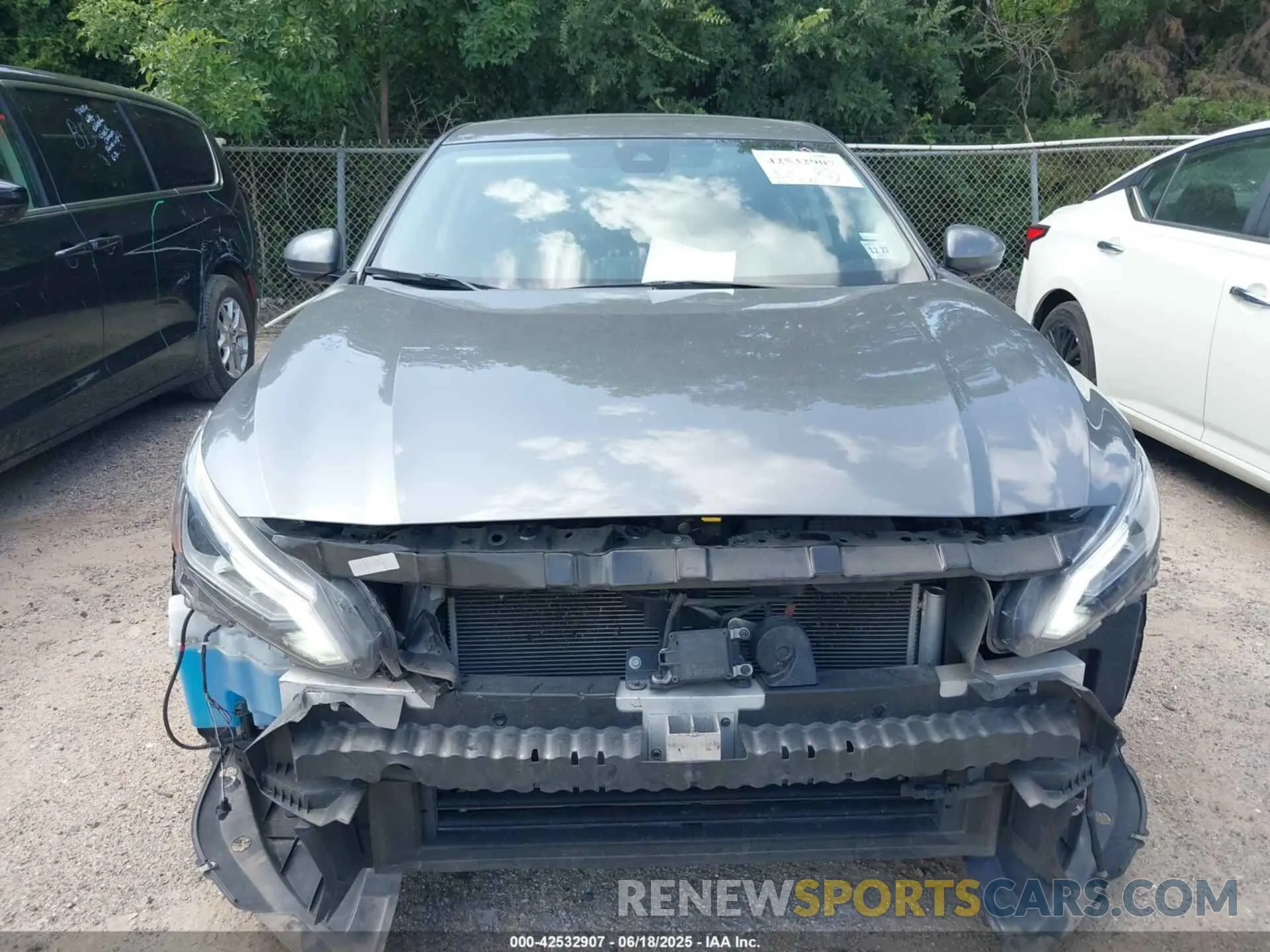 12 Photograph of a damaged car 1N4BL4EV1NN416716 NISSAN ALTIMA 2022