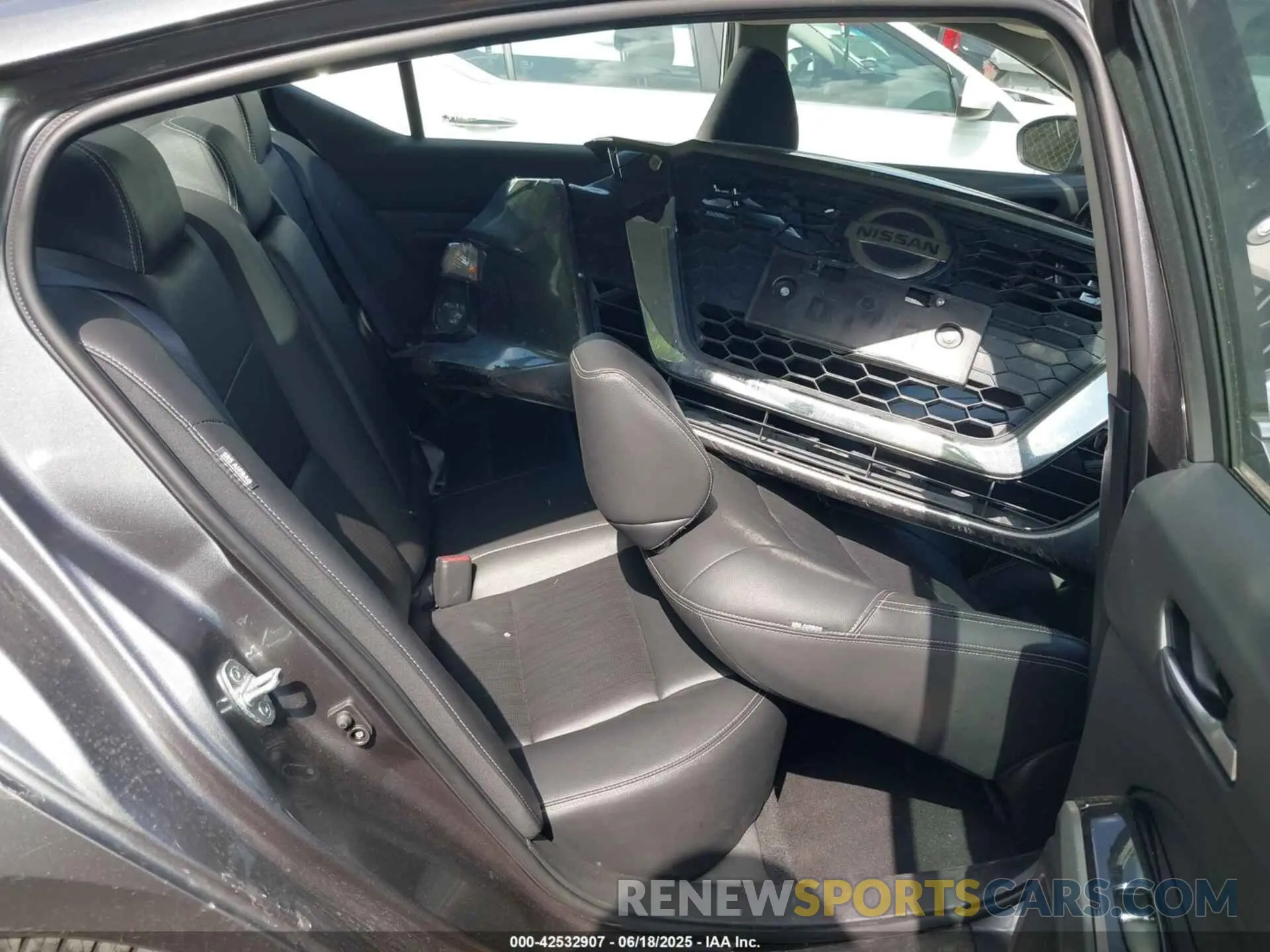 8 Photograph of a damaged car 1N4BL4EV1NN416716 NISSAN ALTIMA 2022