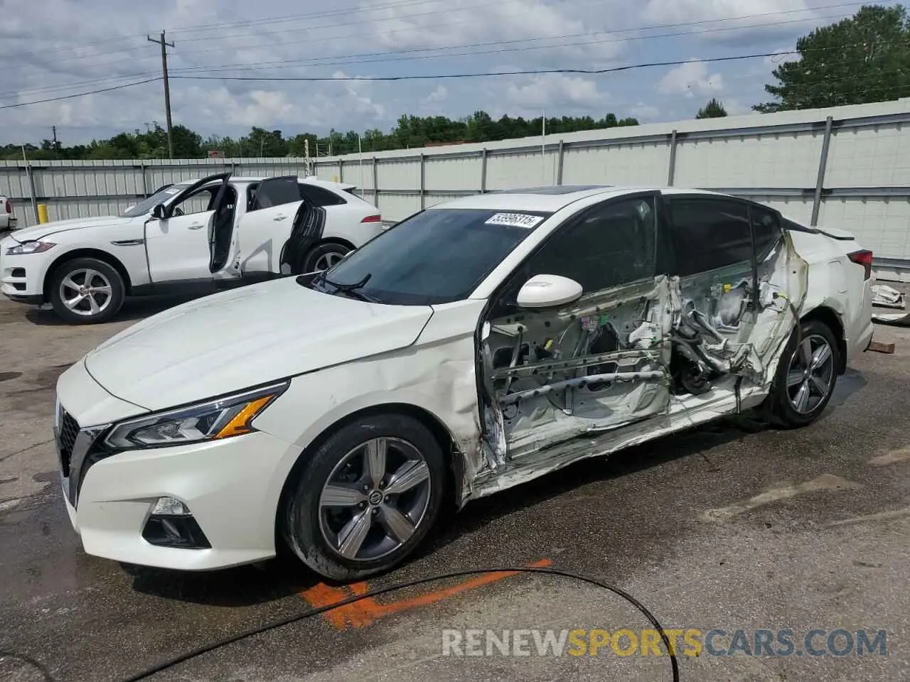 1 Photograph of a damaged car 1N4BL4EV2NN401660 NISSAN ALTIMA 2022