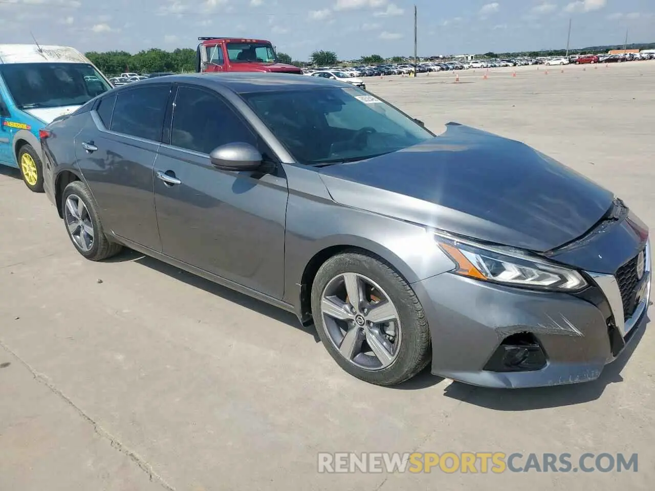 4 Photograph of a damaged car 1N4BL4EV3NN415082 NISSAN ALTIMA 2022