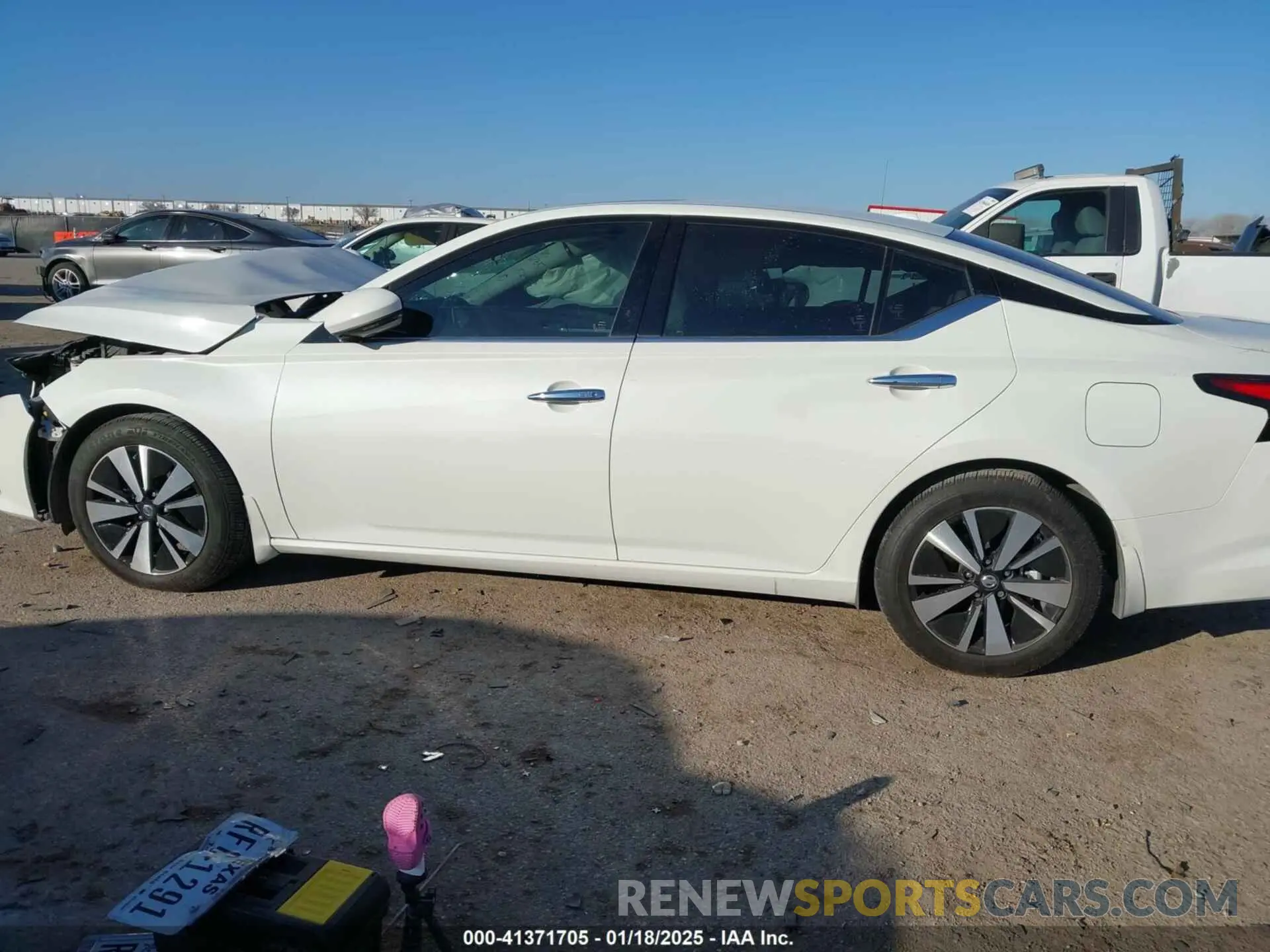 15 Photograph of a damaged car 1N4BL4EV4NN323785 NISSAN ALTIMA 2022