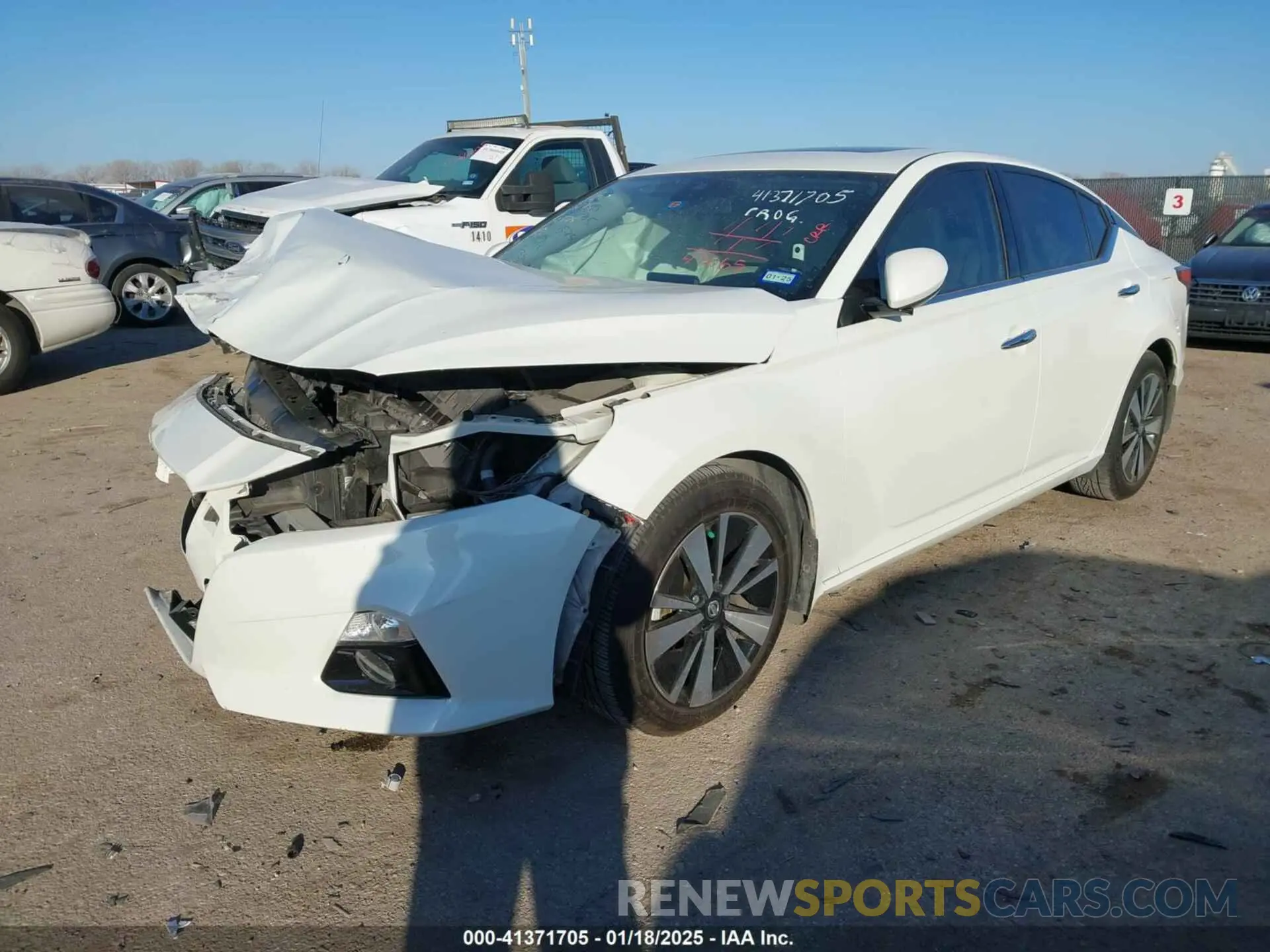 2 Photograph of a damaged car 1N4BL4EV4NN323785 NISSAN ALTIMA 2022