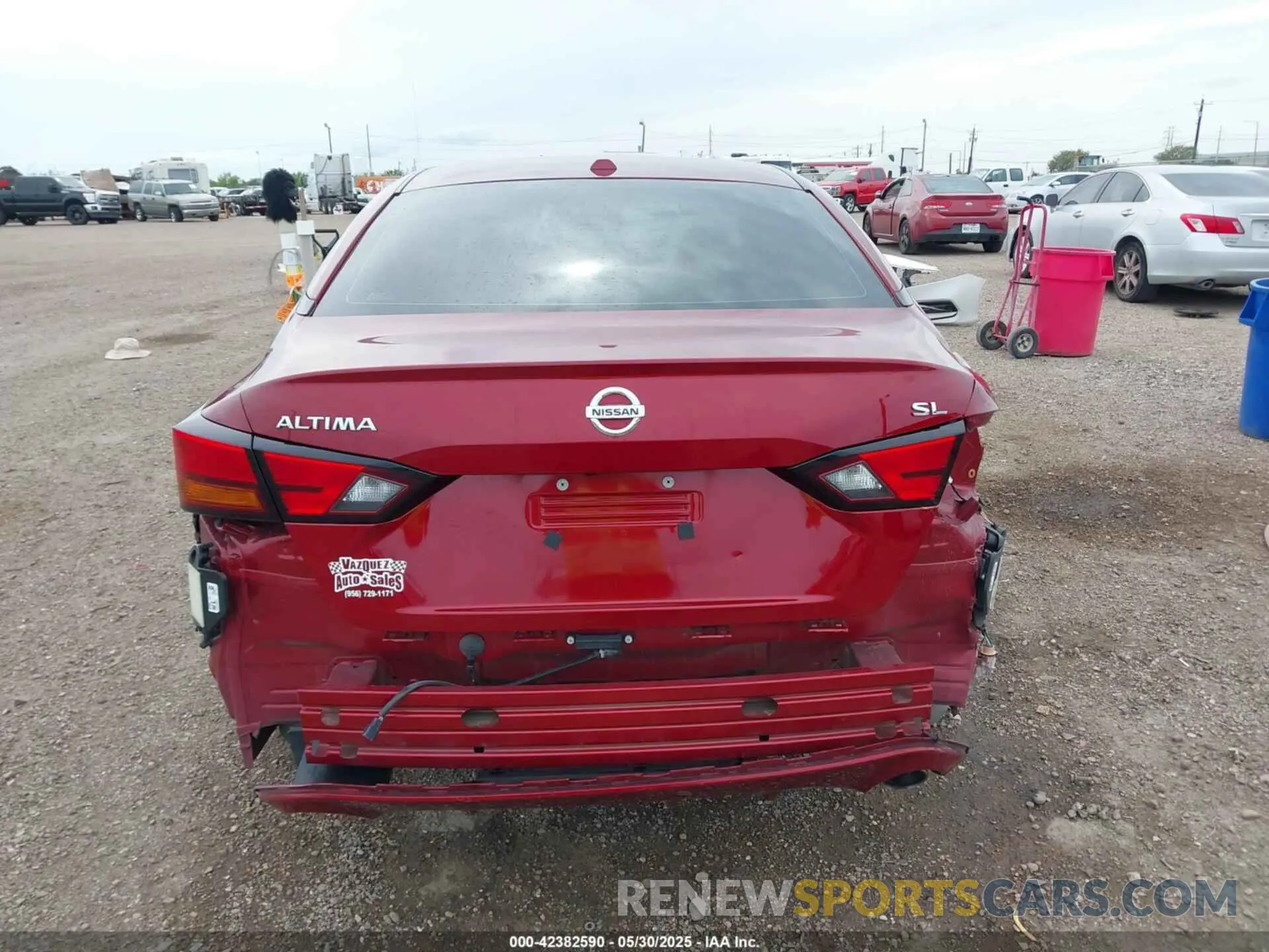 17 Photograph of a damaged car 1N4BL4EV9NN416317 NISSAN ALTIMA 2022