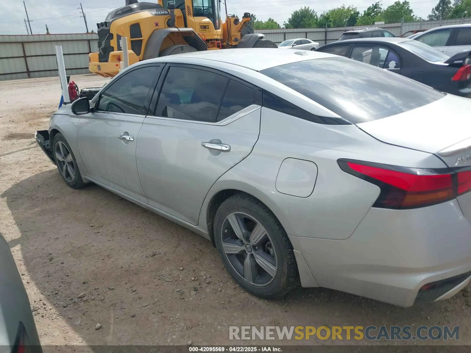 14 Photograph of a damaged car 1N4BL4EVXNN414981 NISSAN ALTIMA 2022