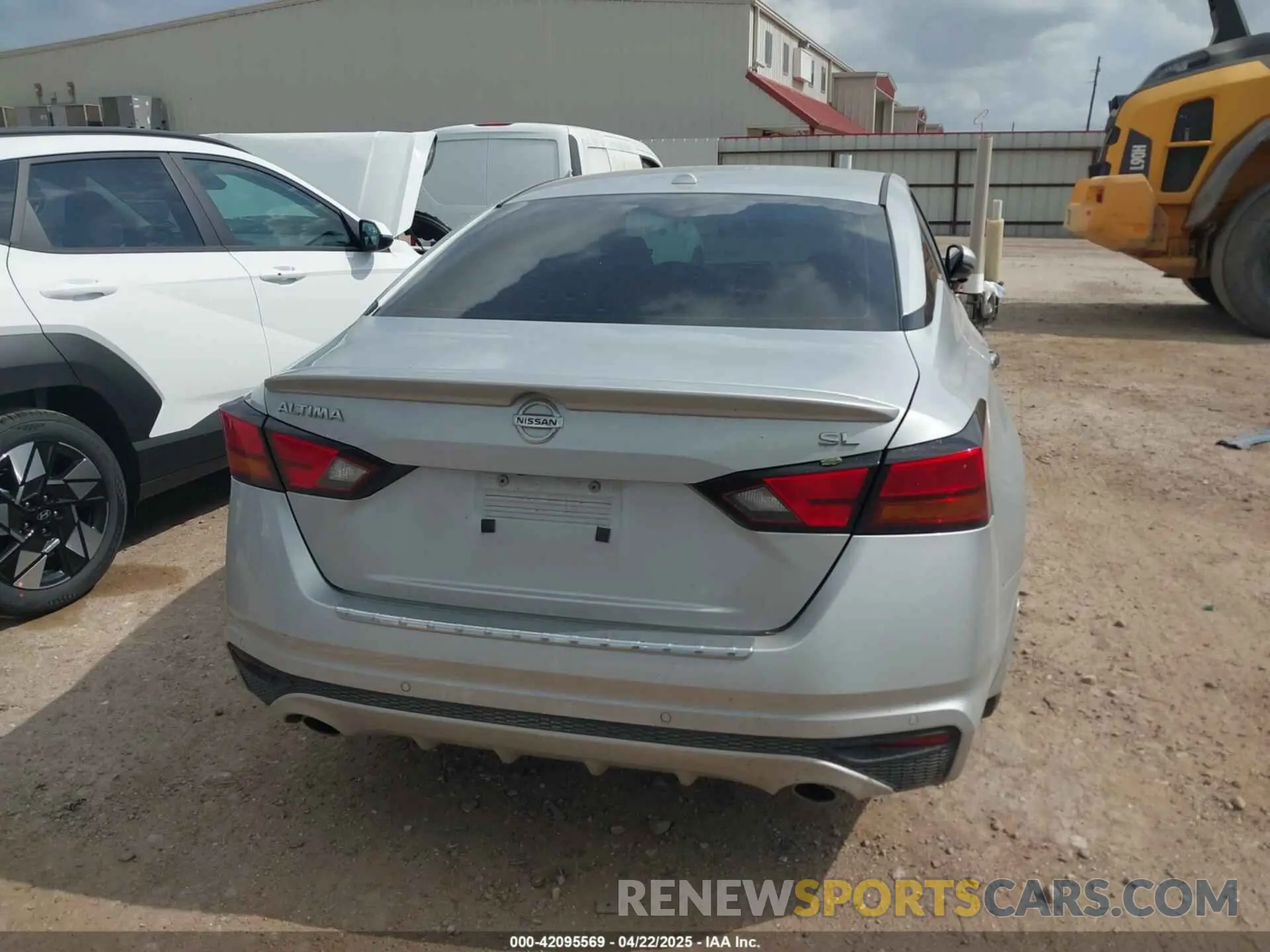 16 Photograph of a damaged car 1N4BL4EVXNN414981 NISSAN ALTIMA 2022