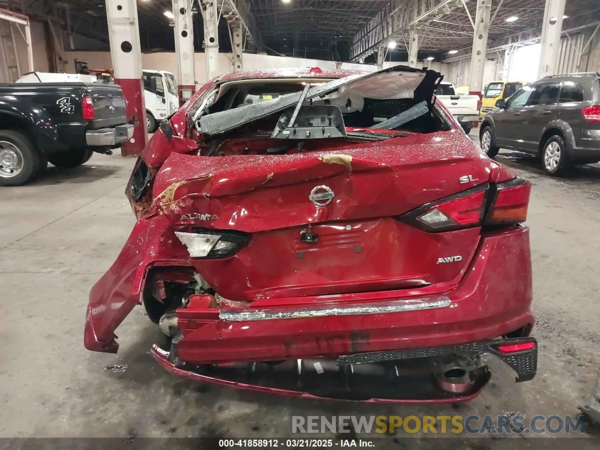 17 Photograph of a damaged car 1N4BL4EW8NN392360 NISSAN ALTIMA 2022
