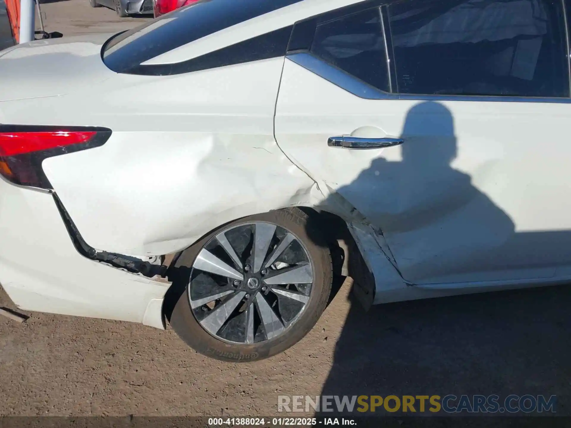 6 Photograph of a damaged car 1N4BL4EW9NN305680 NISSAN ALTIMA 2022