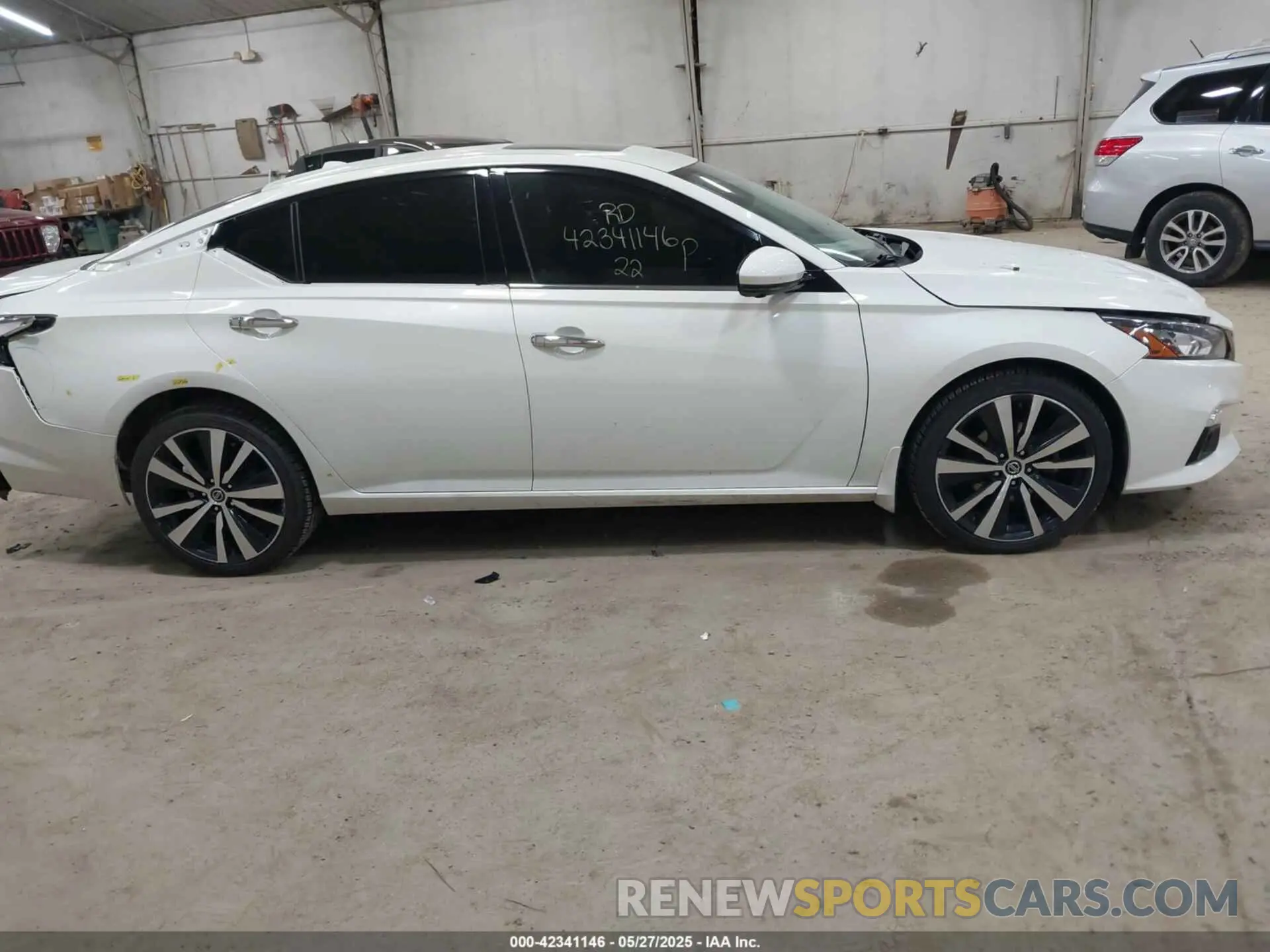 14 Photograph of a damaged car 1N4BL4FW1NN317949 NISSAN ALTIMA 2022