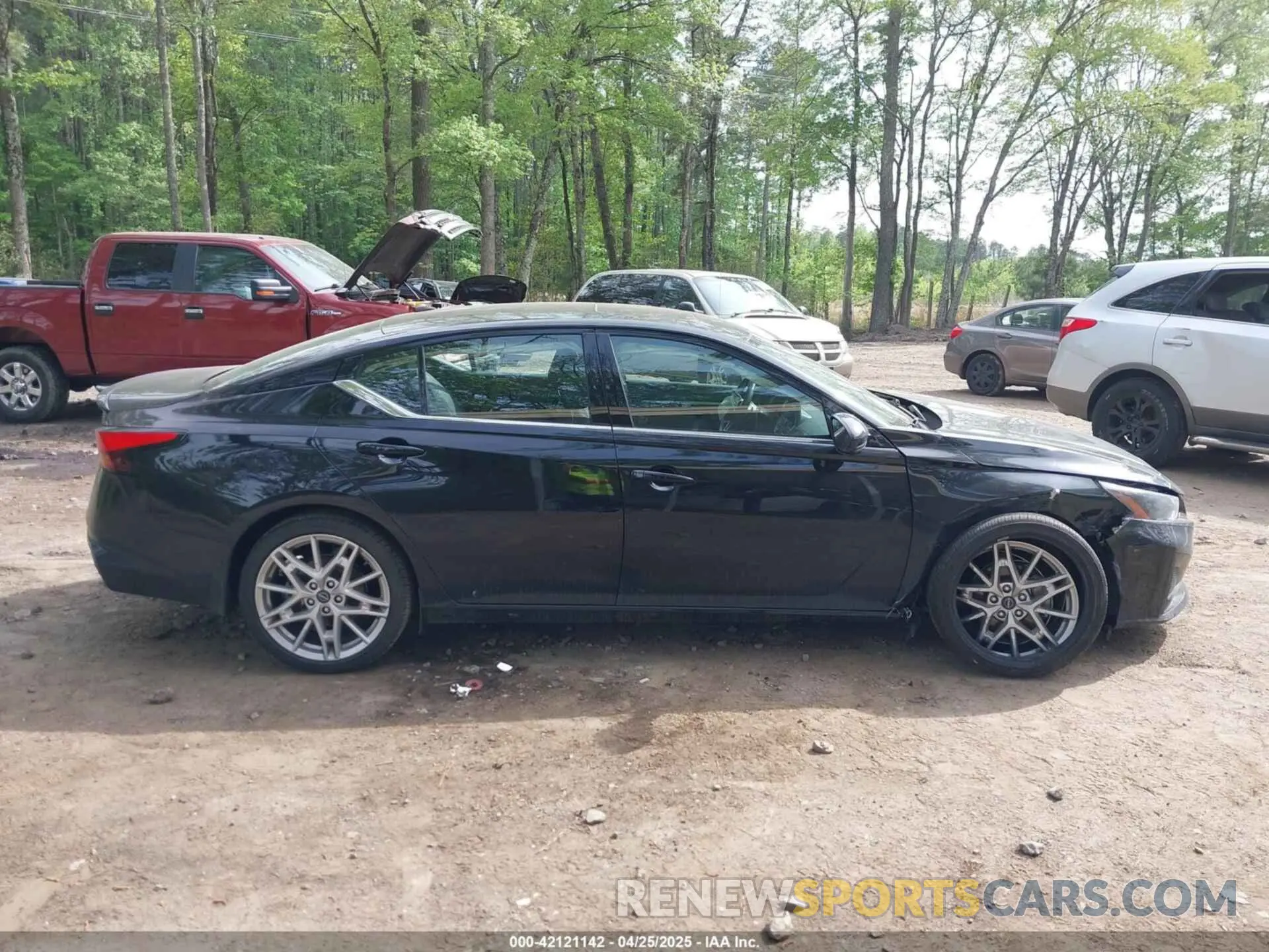 13 Photograph of a damaged car 1N4AL4CV3PN318515 NISSAN ALTIMA 2023