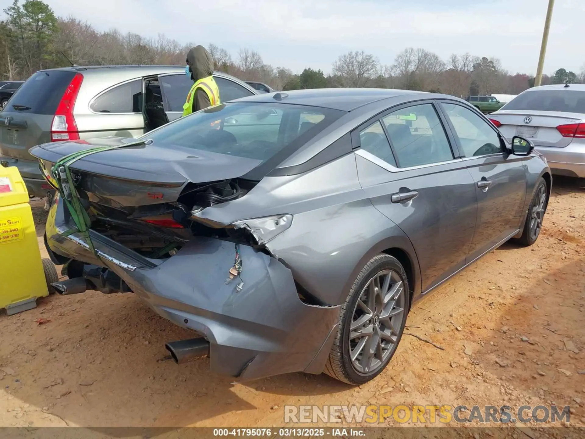 4 Photograph of a damaged car 1N4AL4CV3PN321673 NISSAN ALTIMA 2023