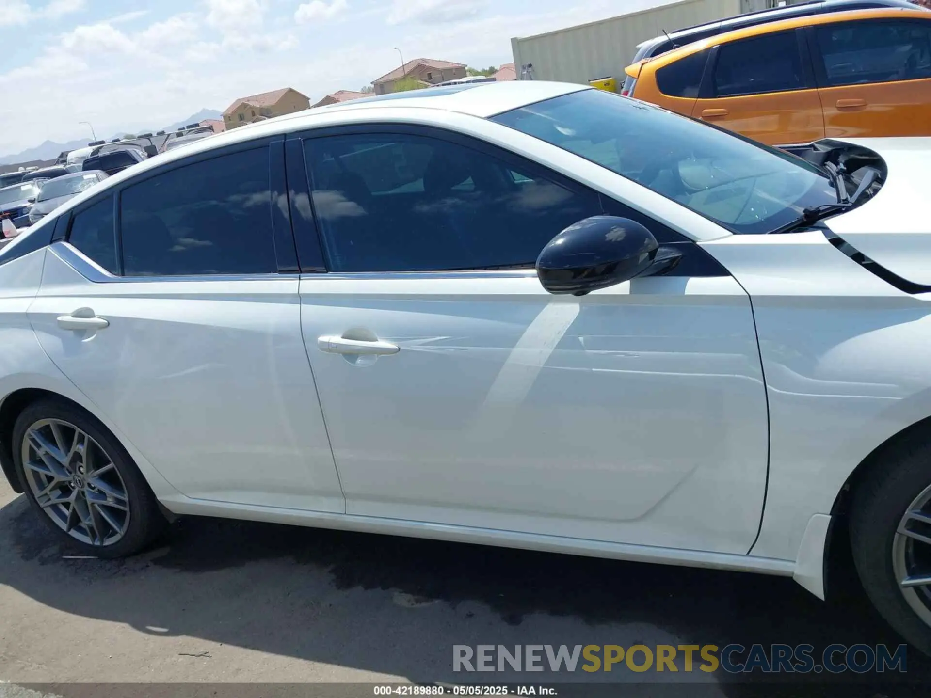 14 Photograph of a damaged car 1N4AL4CV3PN327621 NISSAN ALTIMA 2023