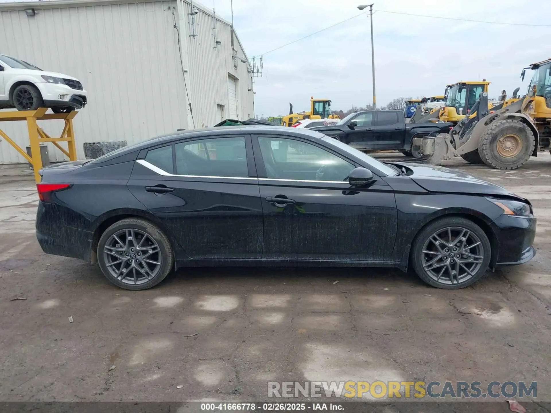 13 Photograph of a damaged car 1N4AL4CV7PN318596 NISSAN ALTIMA 2023