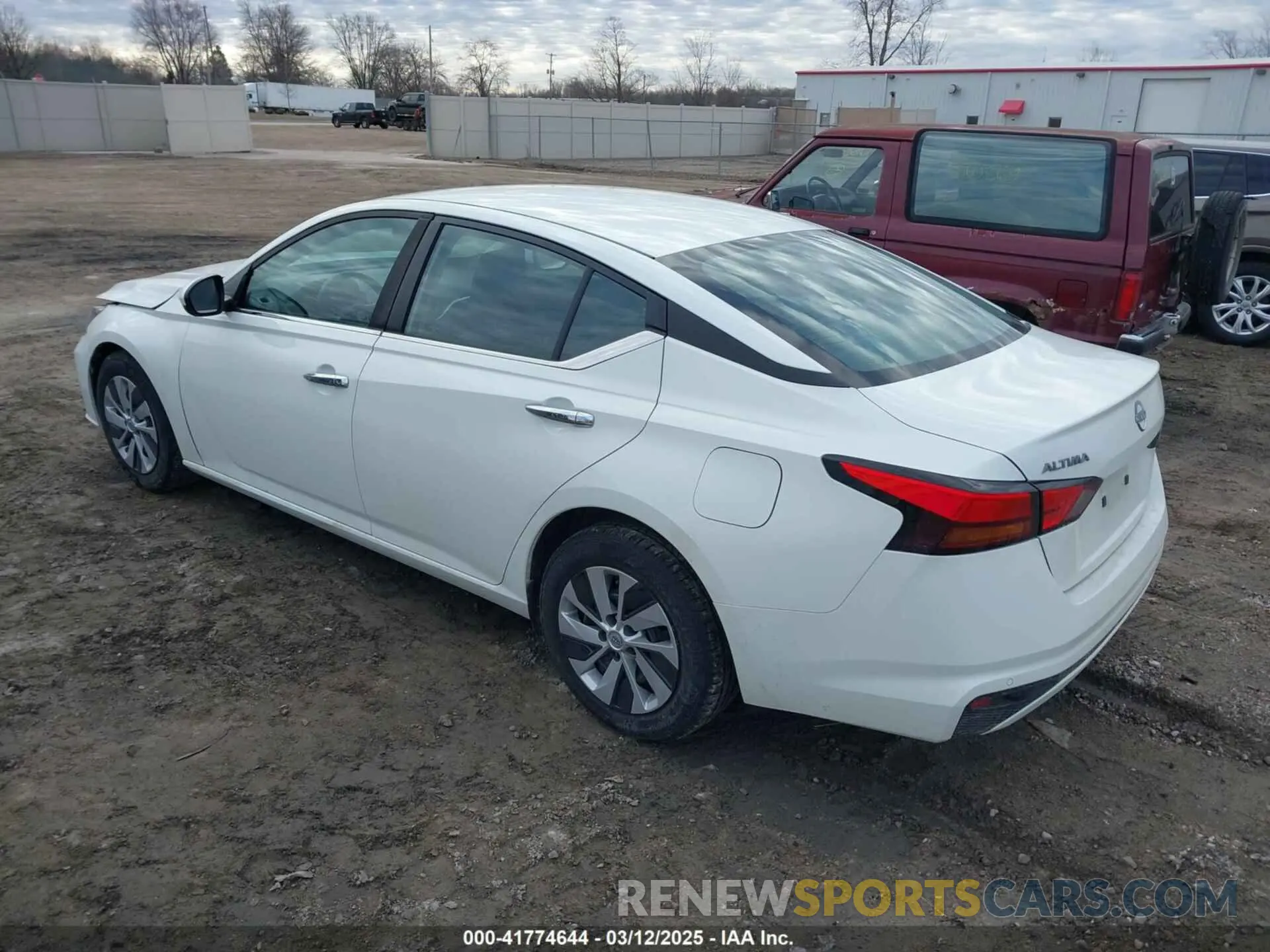 3 Photograph of a damaged car 1N4BL4BV0PN333138 NISSAN ALTIMA 2023